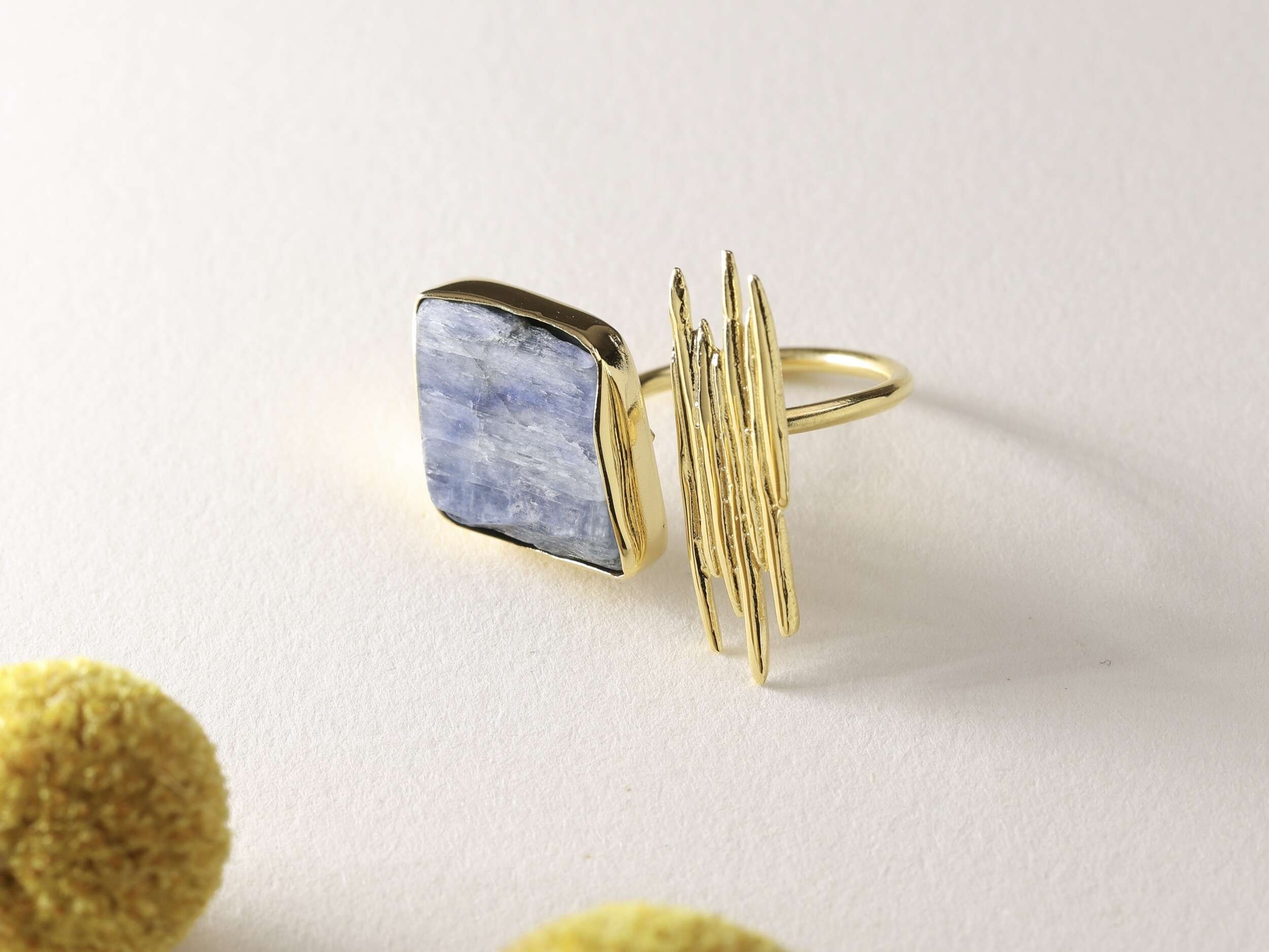 Horizontal Kyanite Ring