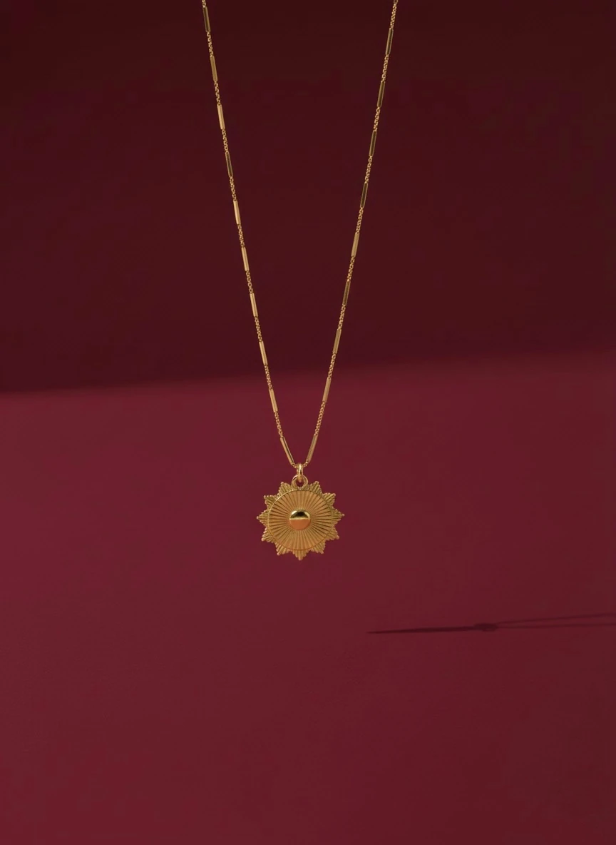 Solis Madalyon Kolye