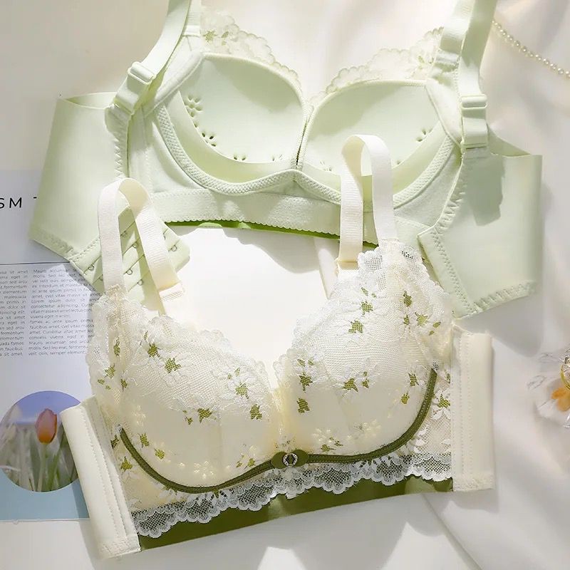  Lily Green Lace Bralet
