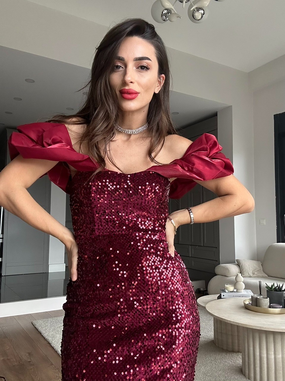Kol Detaylı Payet Elbise Siyah 