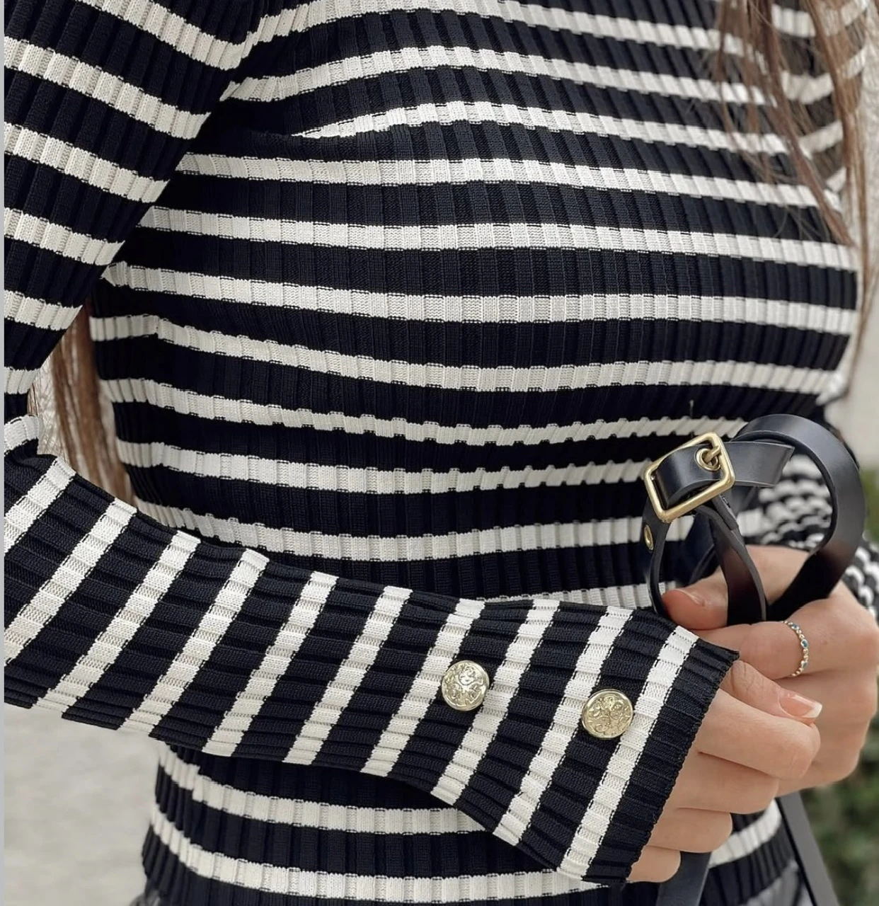 Kol Ucı Düğmeli Çizgili Triko