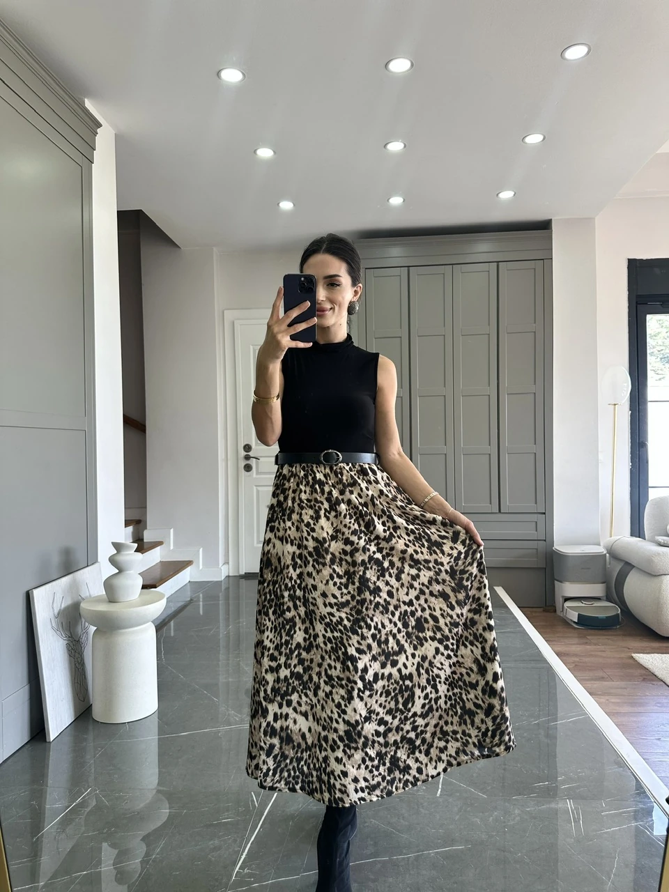 Eteği Leopar Kemerli Elbise