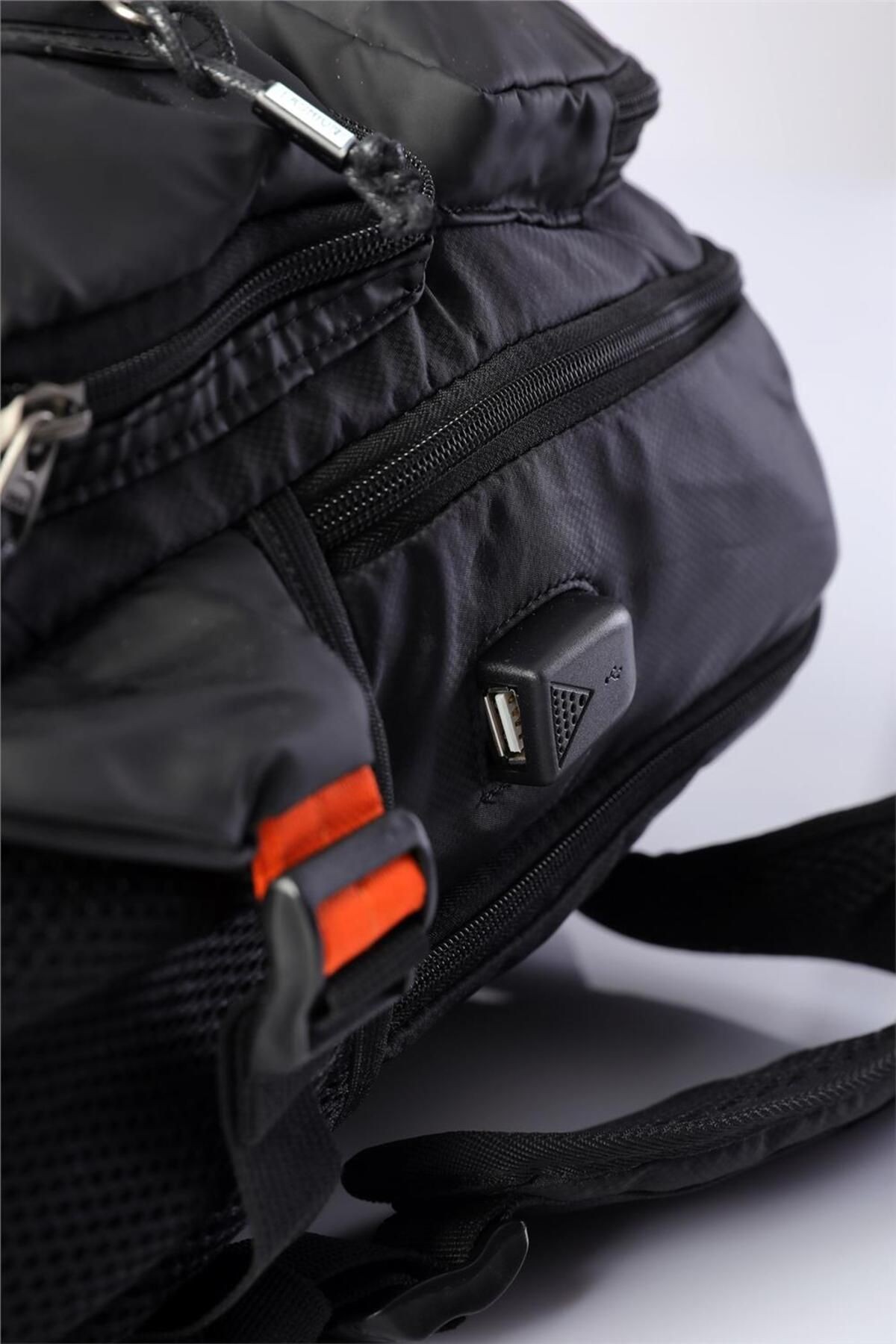 51313 Usb Girişli Laptop Sırt Çantası