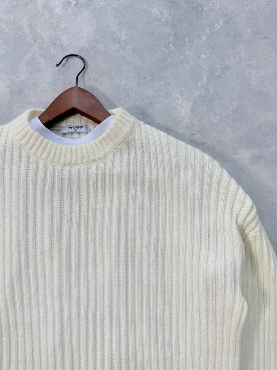 Premium Bisiklet Yaka Şeritli Kazak & Regular Kot Pantolon