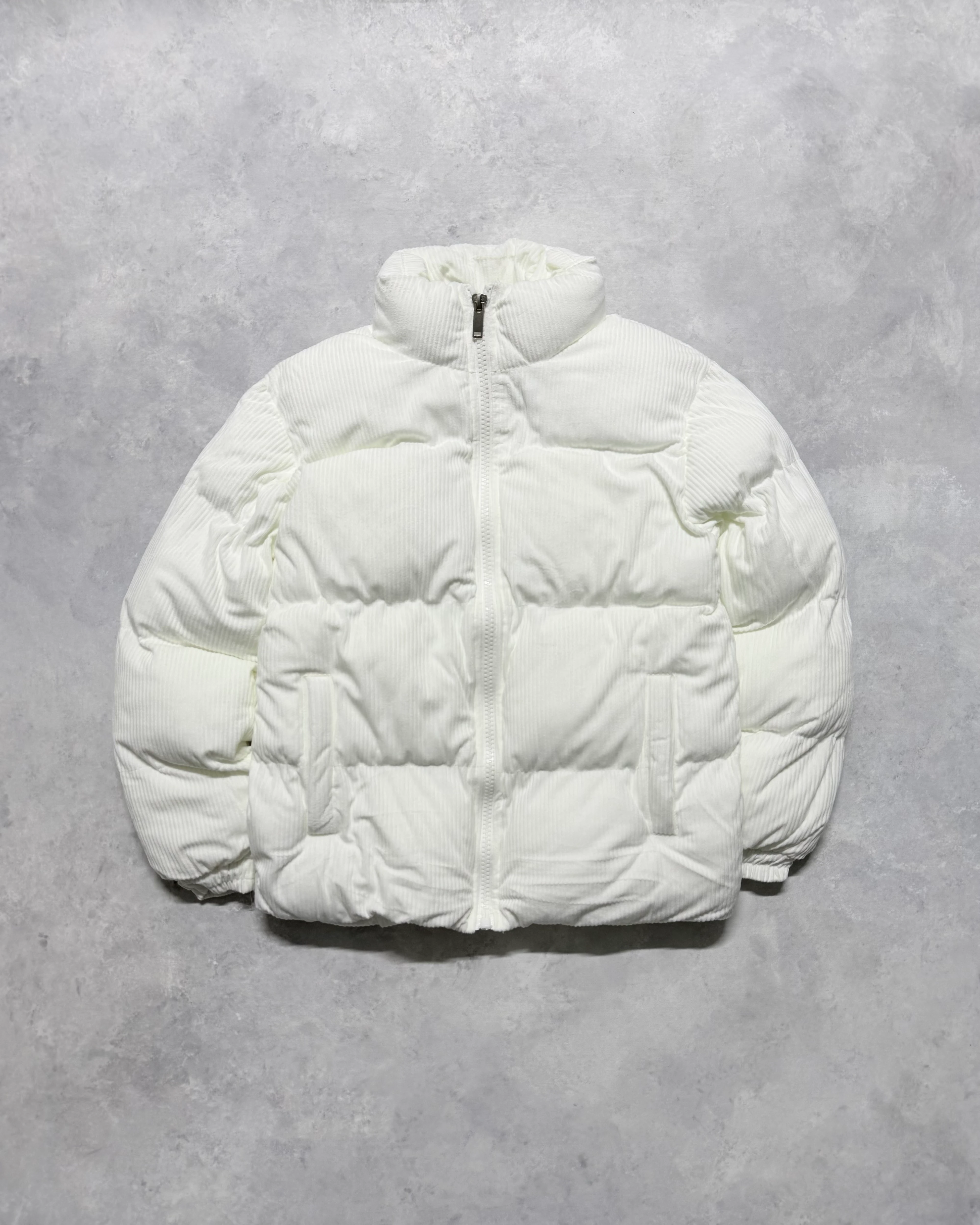 Premium Kadife Puff Mont - Beyaz