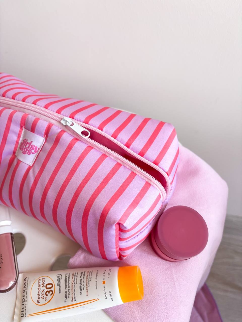 Pembe Çizgili Sıvı Geçirmez Makyaj Çantası Plaj Havuz Kozmetik Çantası Yıkanabilir Büyük Boy