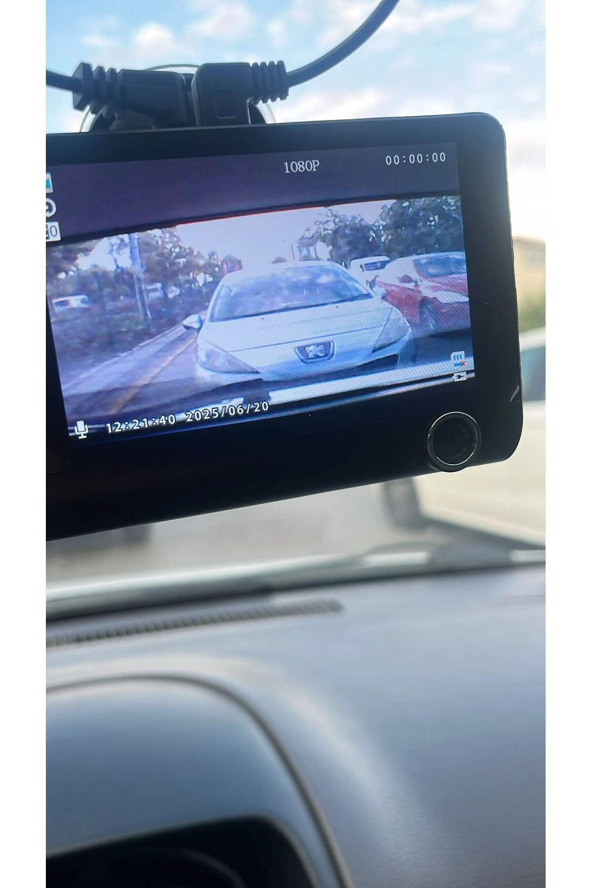 Araç içi 3 Kameralı Lcd Ekranlı 1080p Gece Görüşlü , Geri Görüş Kamera