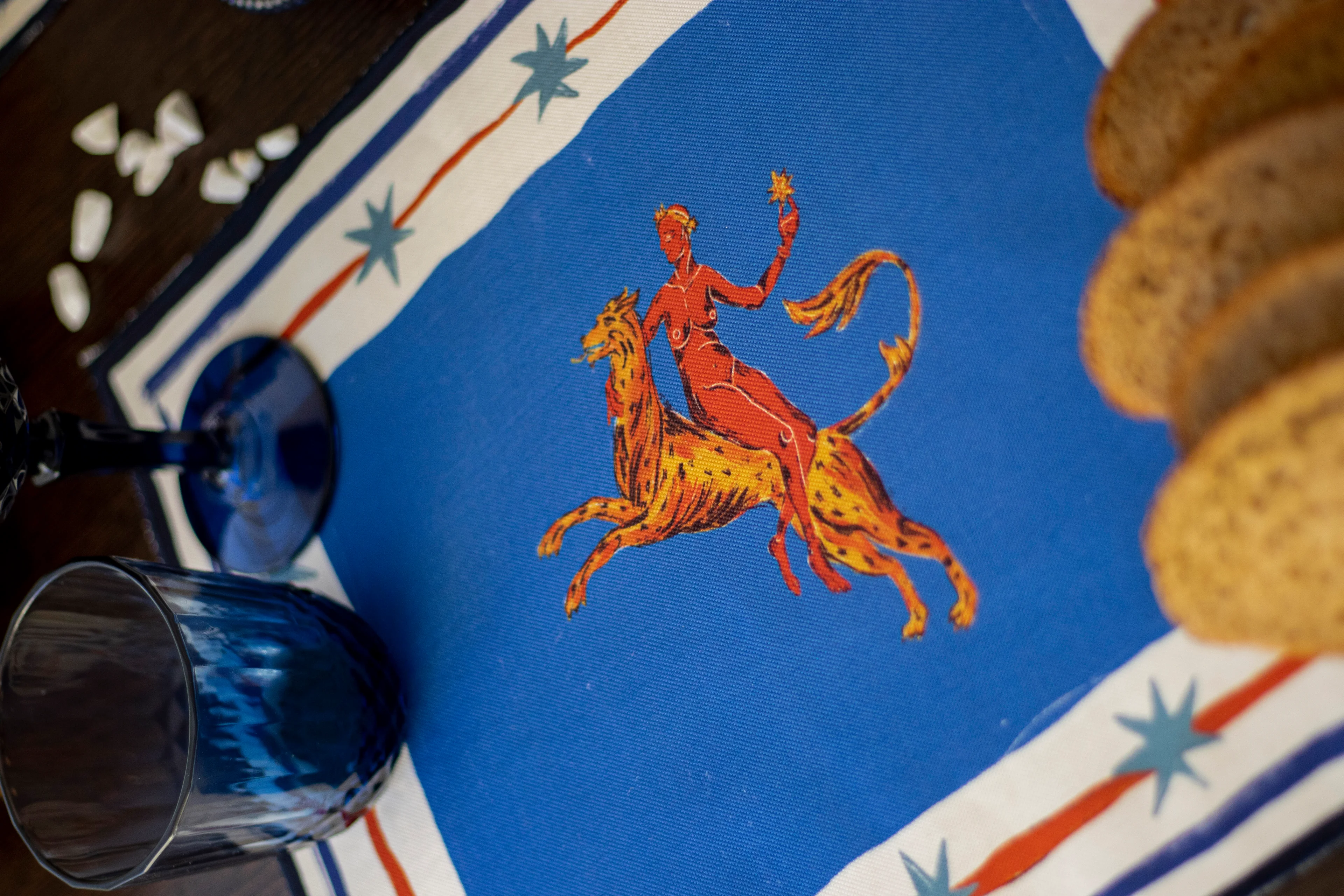 Virgo : Toprağın Bakire Kızı Amerikan Servisi