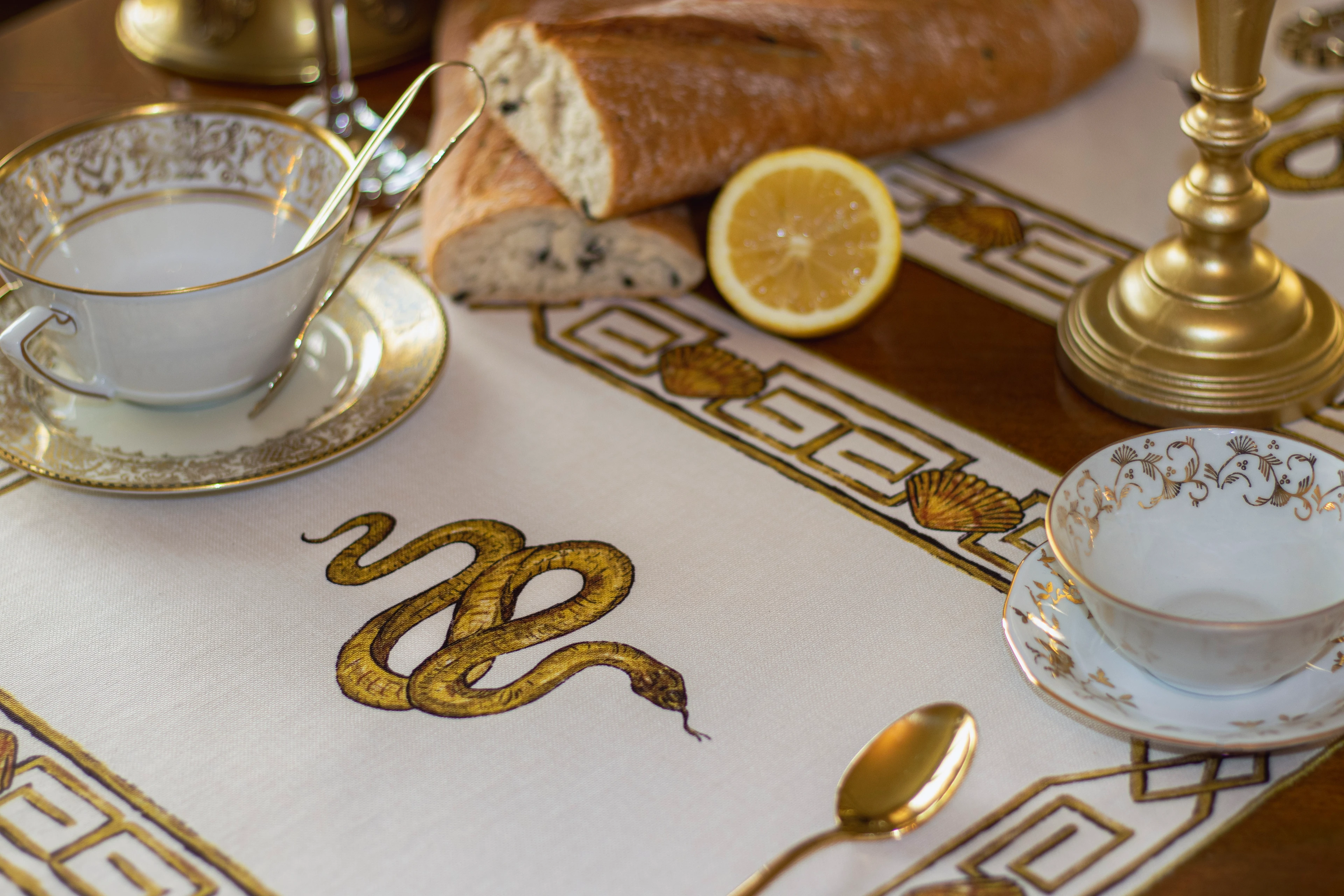 Herculaneum'un Yılanı: Gölgelerin Tanrısı Amerikan Servisi (4'lü Set)