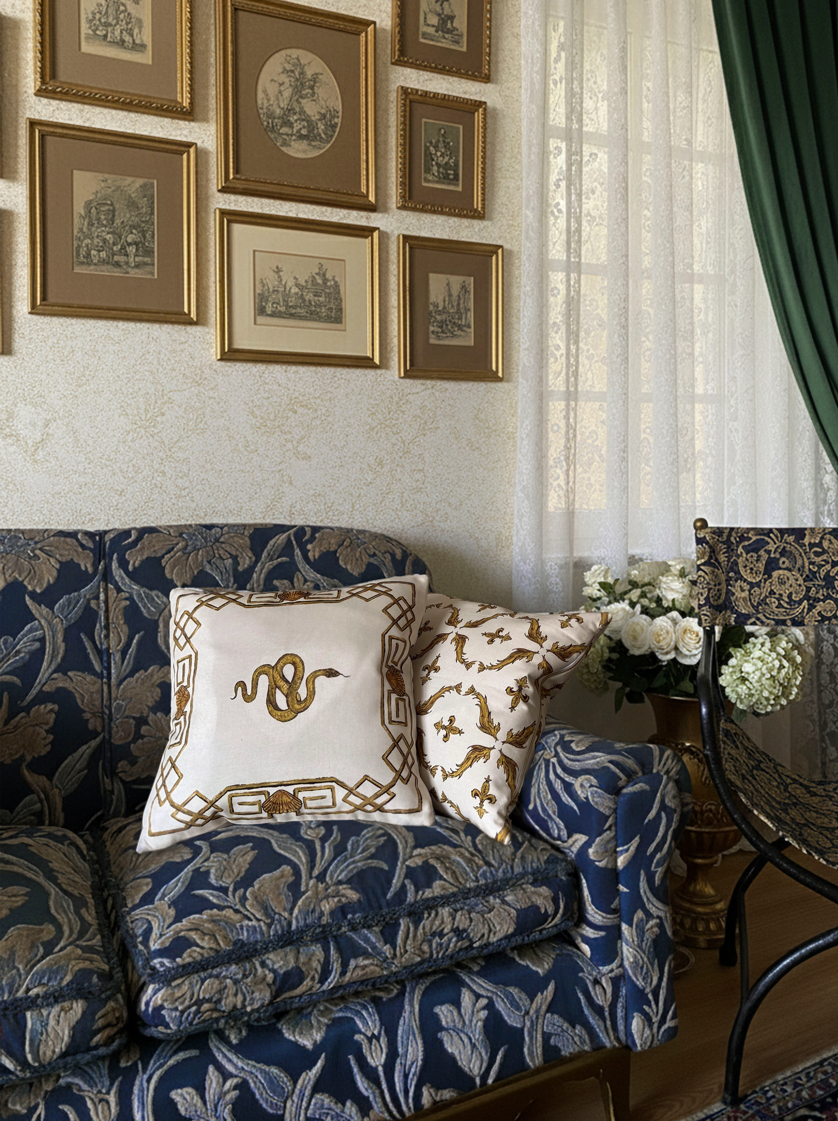 Herculaneum'un Yılanı: Gölgelerin Tanrısı 2'li Kırlent Set