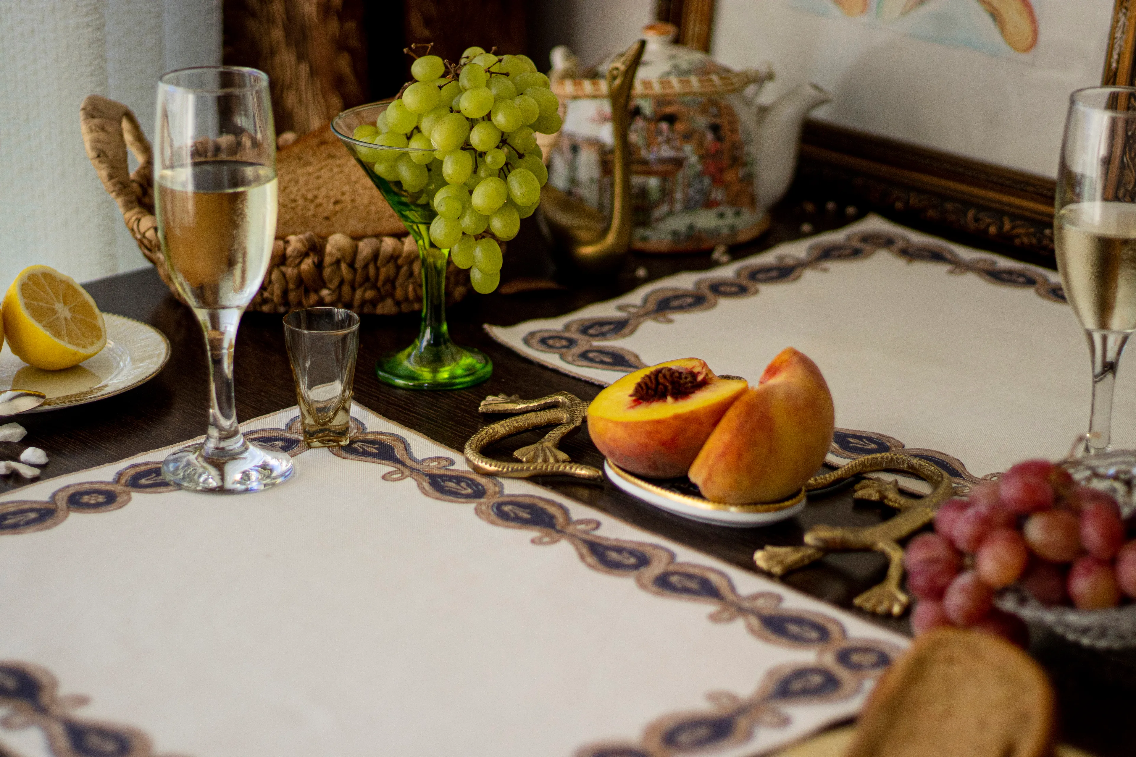 Hanife Anne'nin Yaz Sofrası Amerikan Servisi