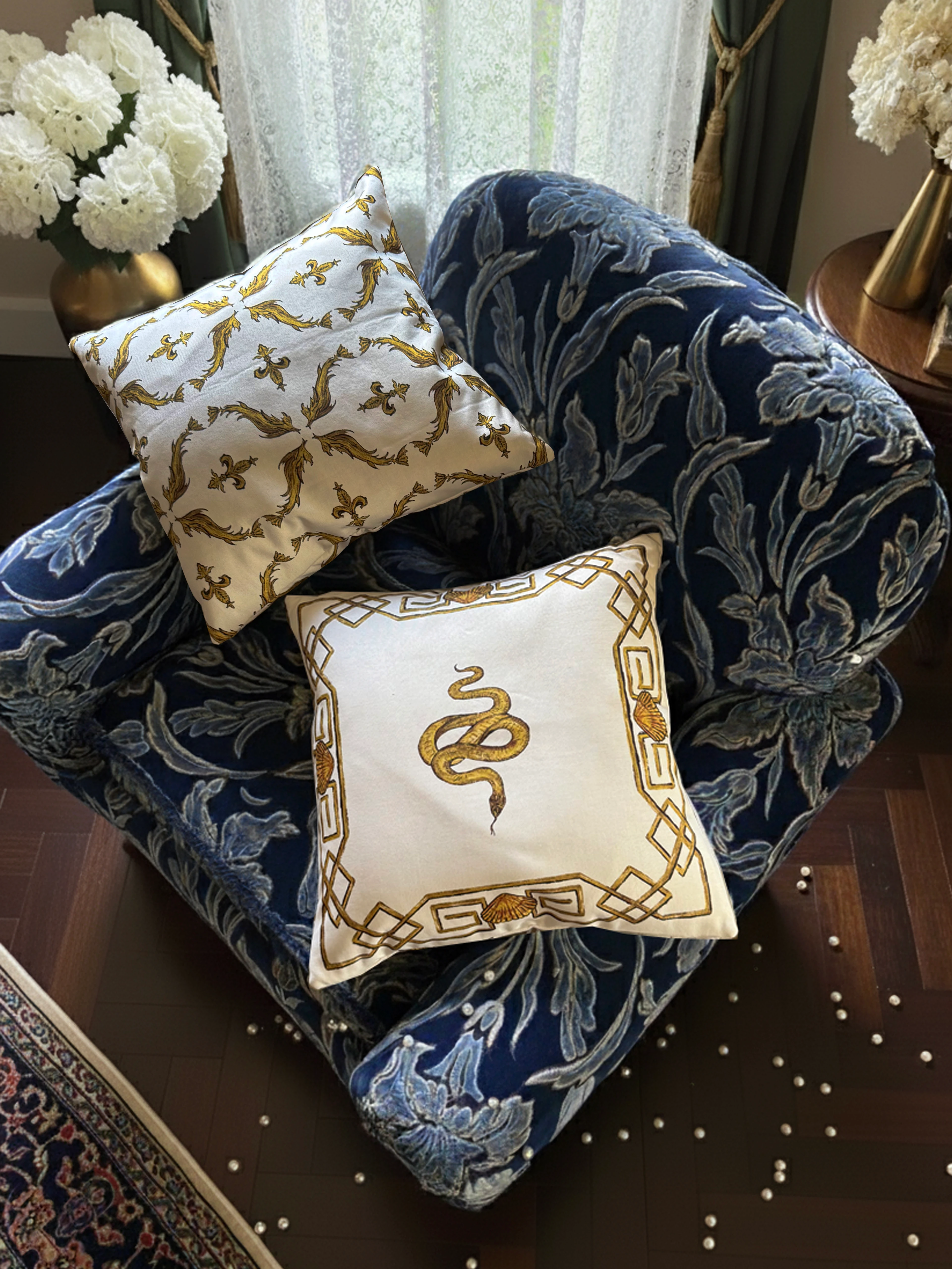 Herculaneum'un Yılanı: Gölgelerin Tanrısı 2'li Kırlent Set