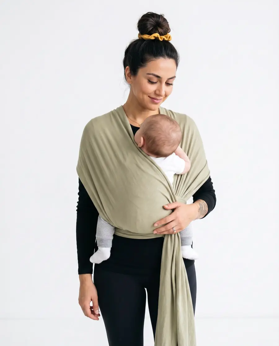 Bebeği slinge yerleştir