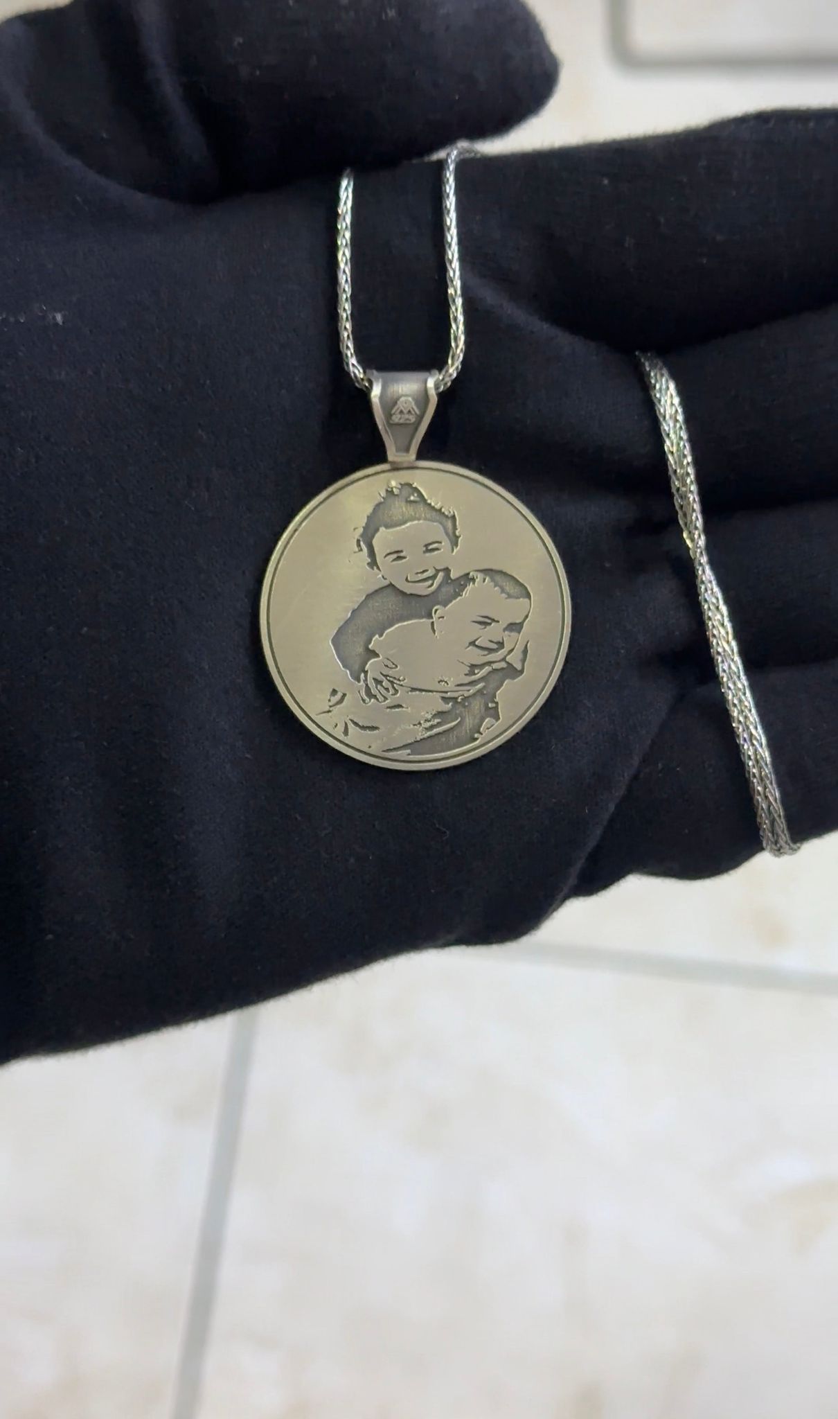 925 Ayar Fotoğraf İşlemeli Ayetel Kürsi Gümüş Madalyon Kolye