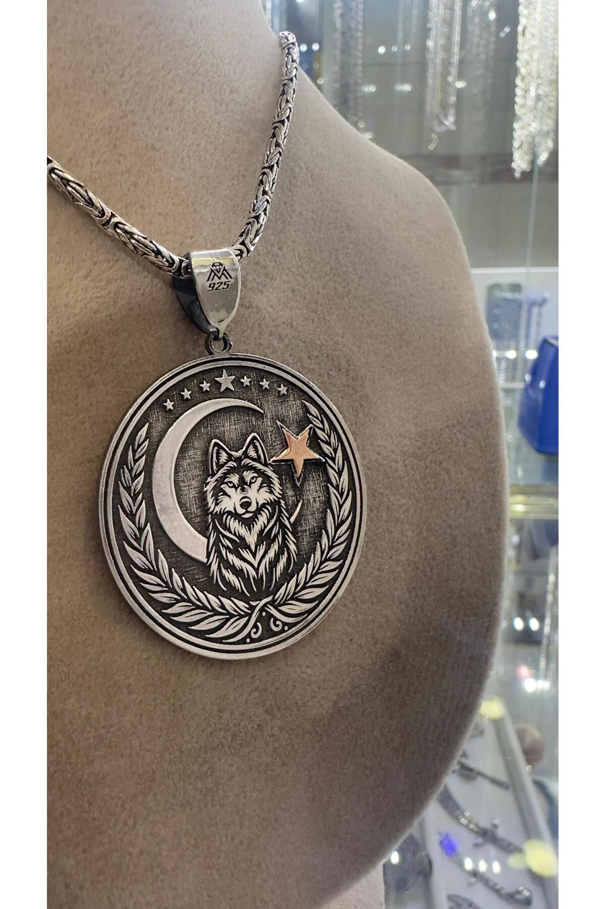 925 Ayar Gümüş Bozkurt Madalyon Kolye