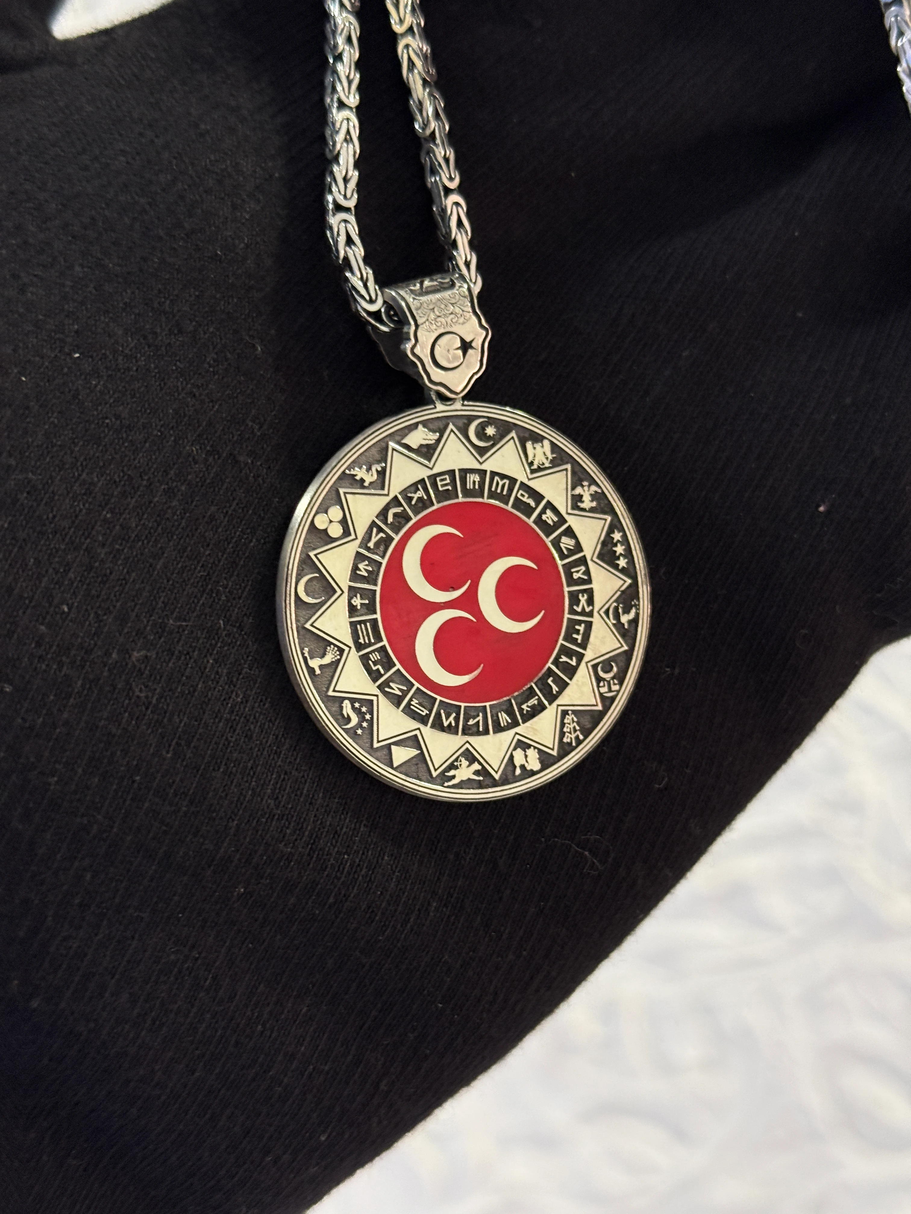 925 Ayar Turan Gümüş Madalyon Kolye