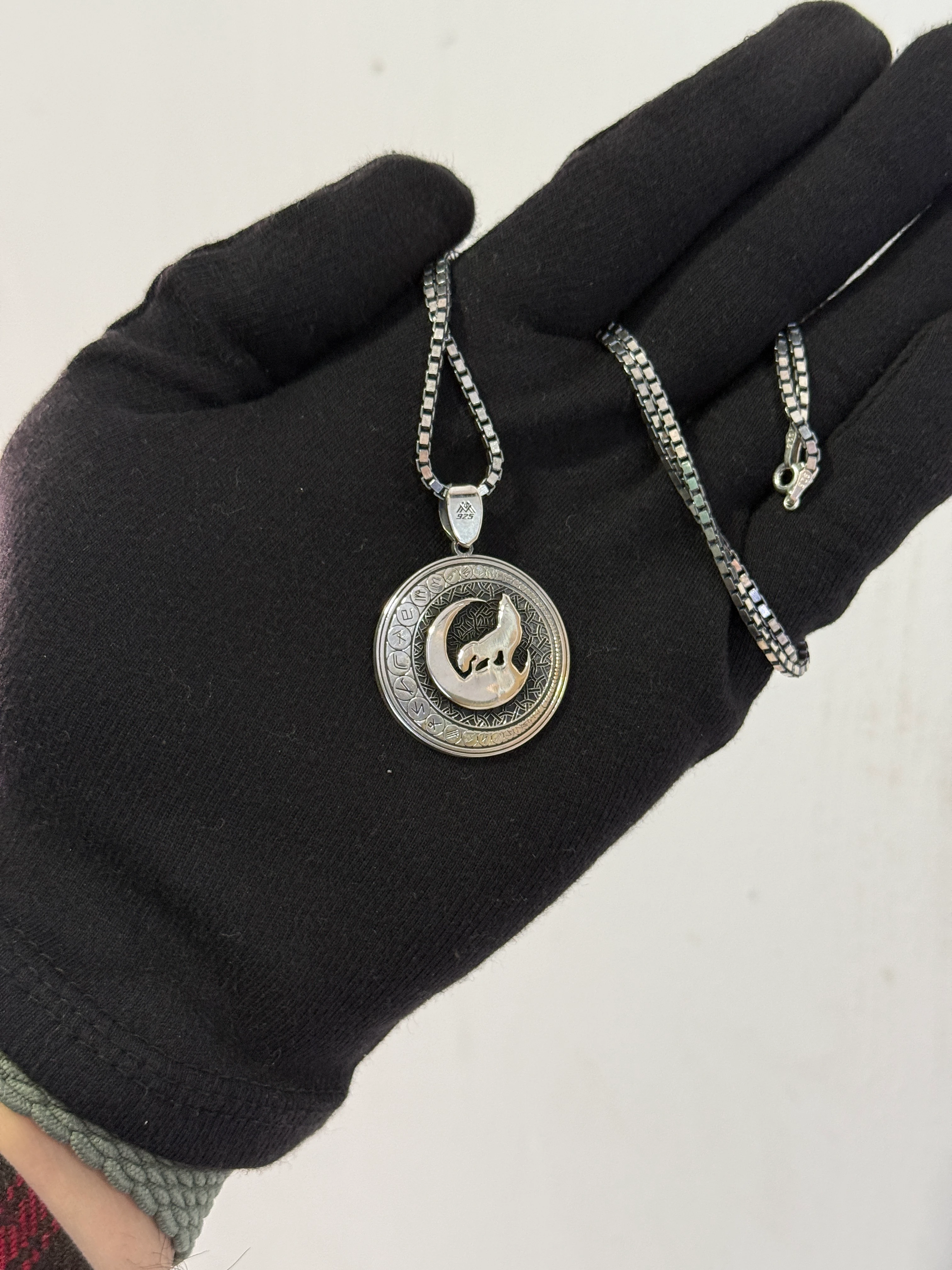 925 Ayar Gümüş Kabartma Kurt Kolye