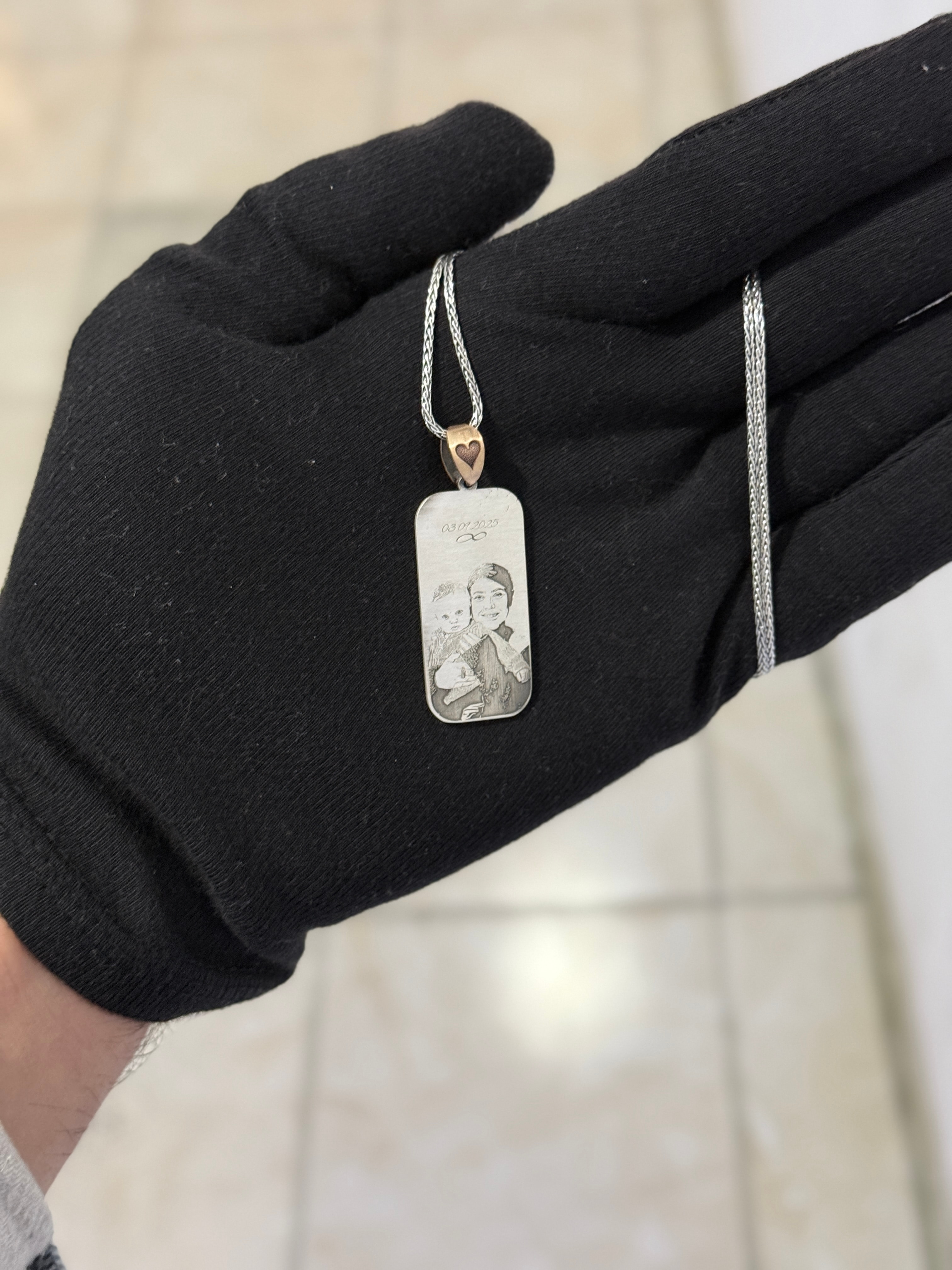 925 Ayar Fotoğraf İşlemeli Çift Taraflı Gümüş Kolye