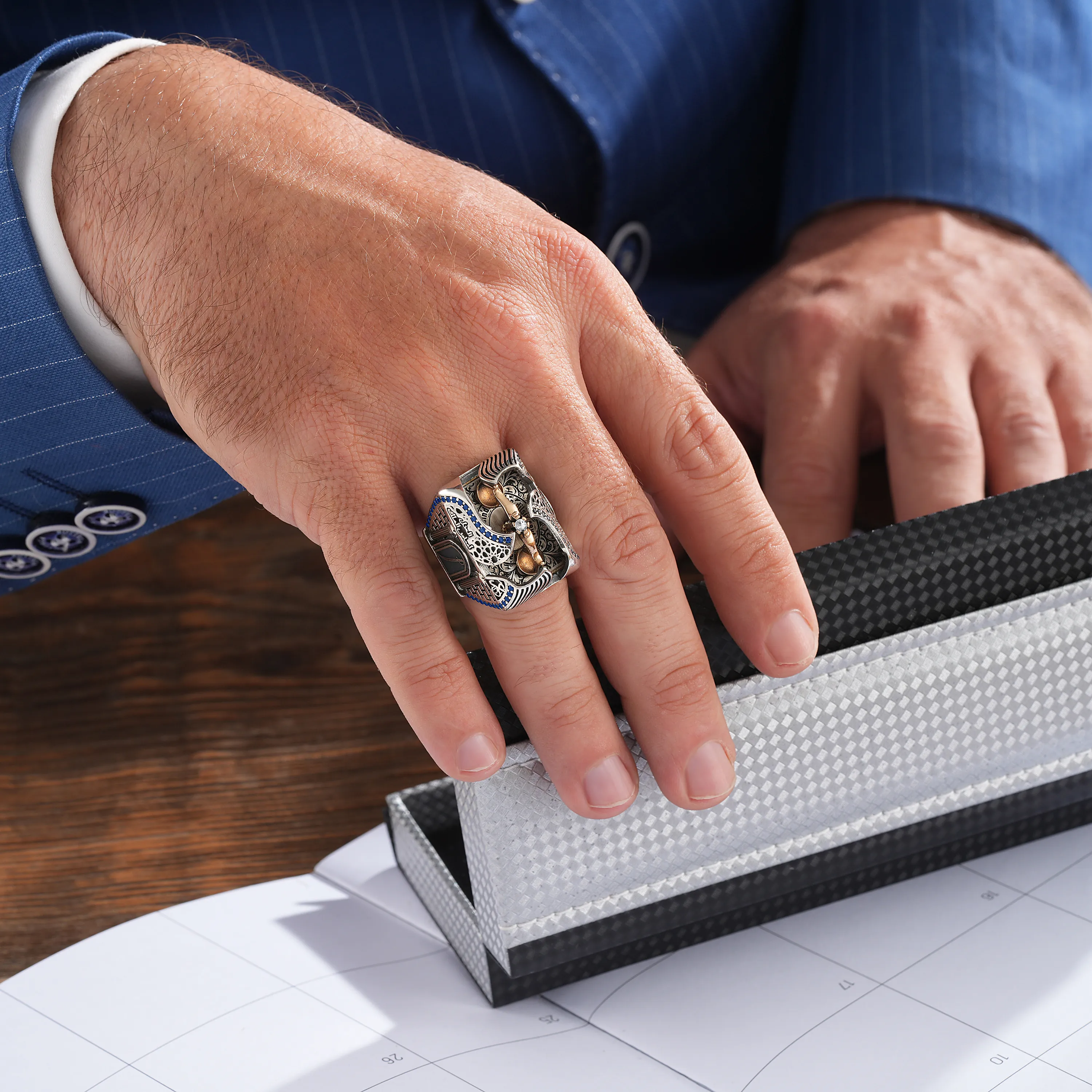 925 Ayar Özel Tasarım Gümüş Adalet Yüzük