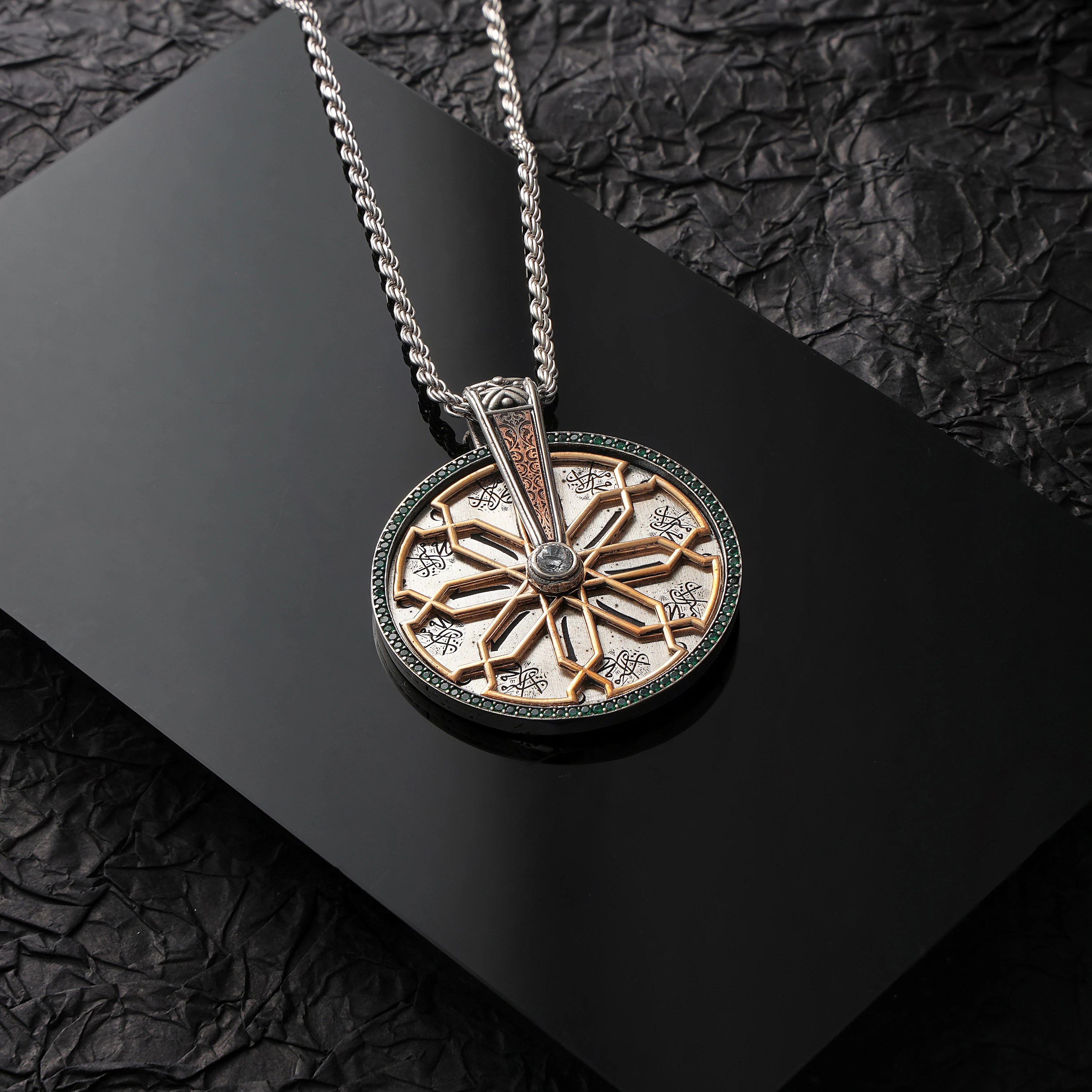 925 Ayar Güven Gümüş Kolye Ucu ( Güvenin ışıkla birleştiği bir sembol )