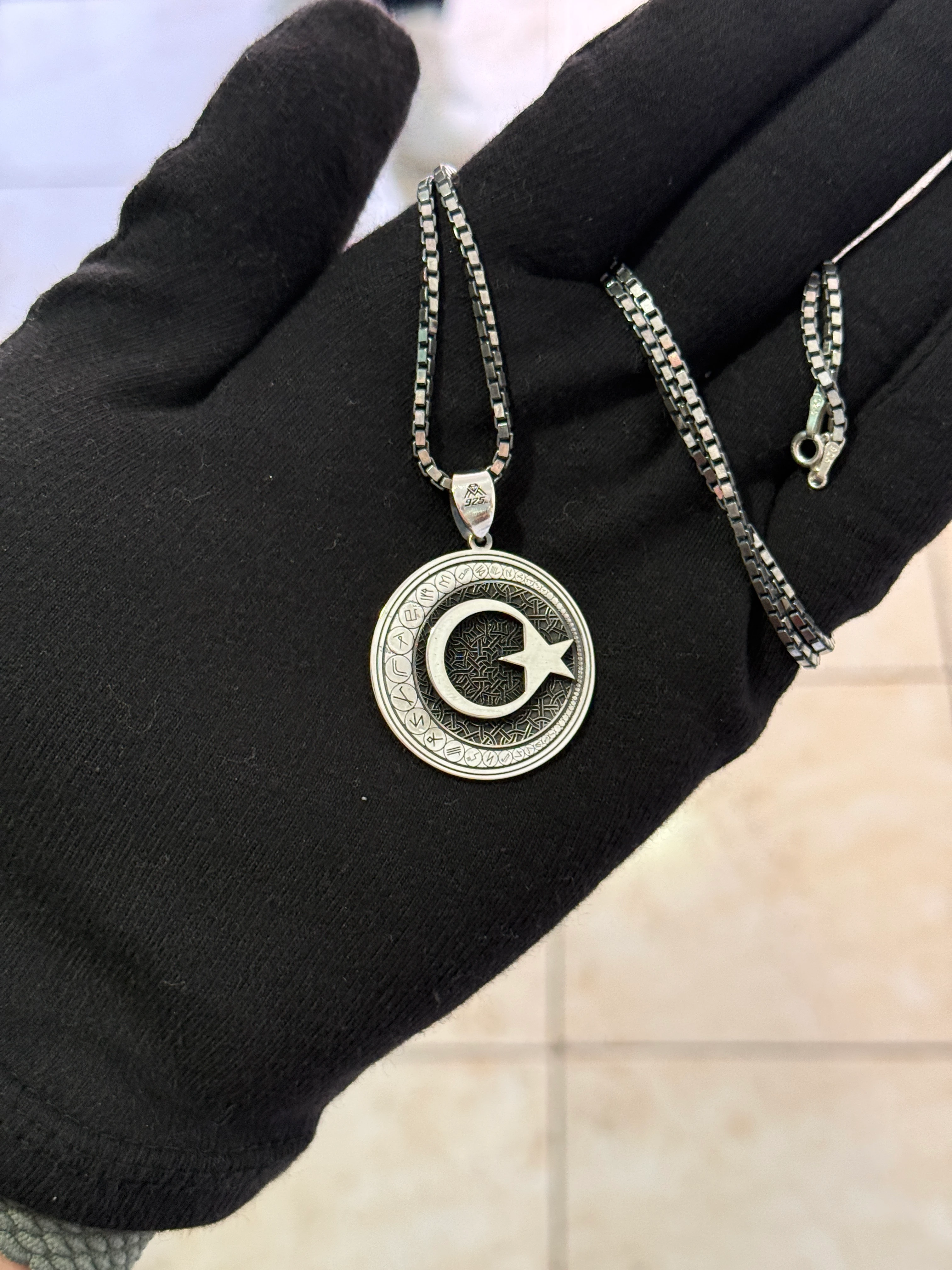 925 Ayar Gümüş Kabartma Kurt Kolye