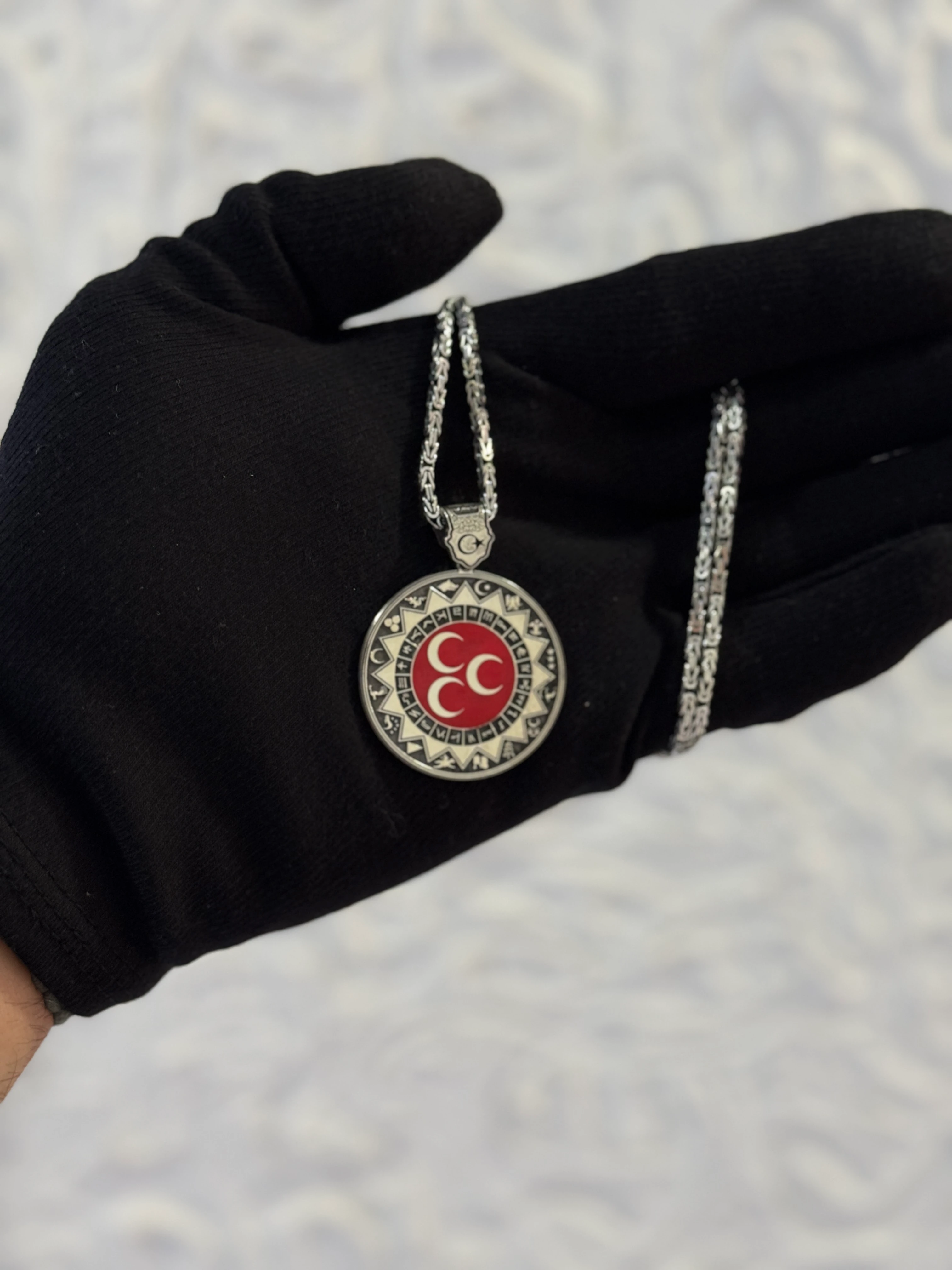 925 Ayar Turan Gümüş Madalyon Kolye