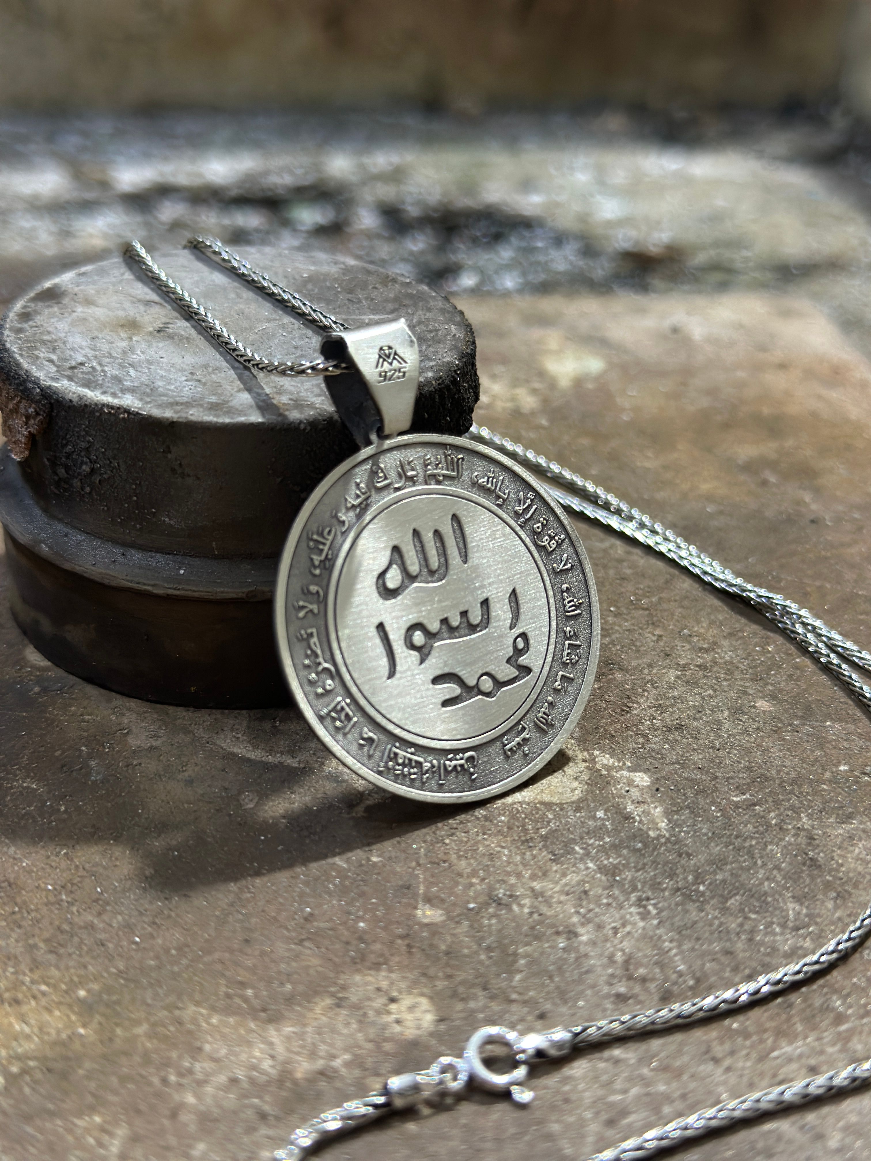 925 Ayar Değerli Kıl Gümüş Kolye Allah’ım onu değerli kıl ve ona zarar gelmesine müsade etme