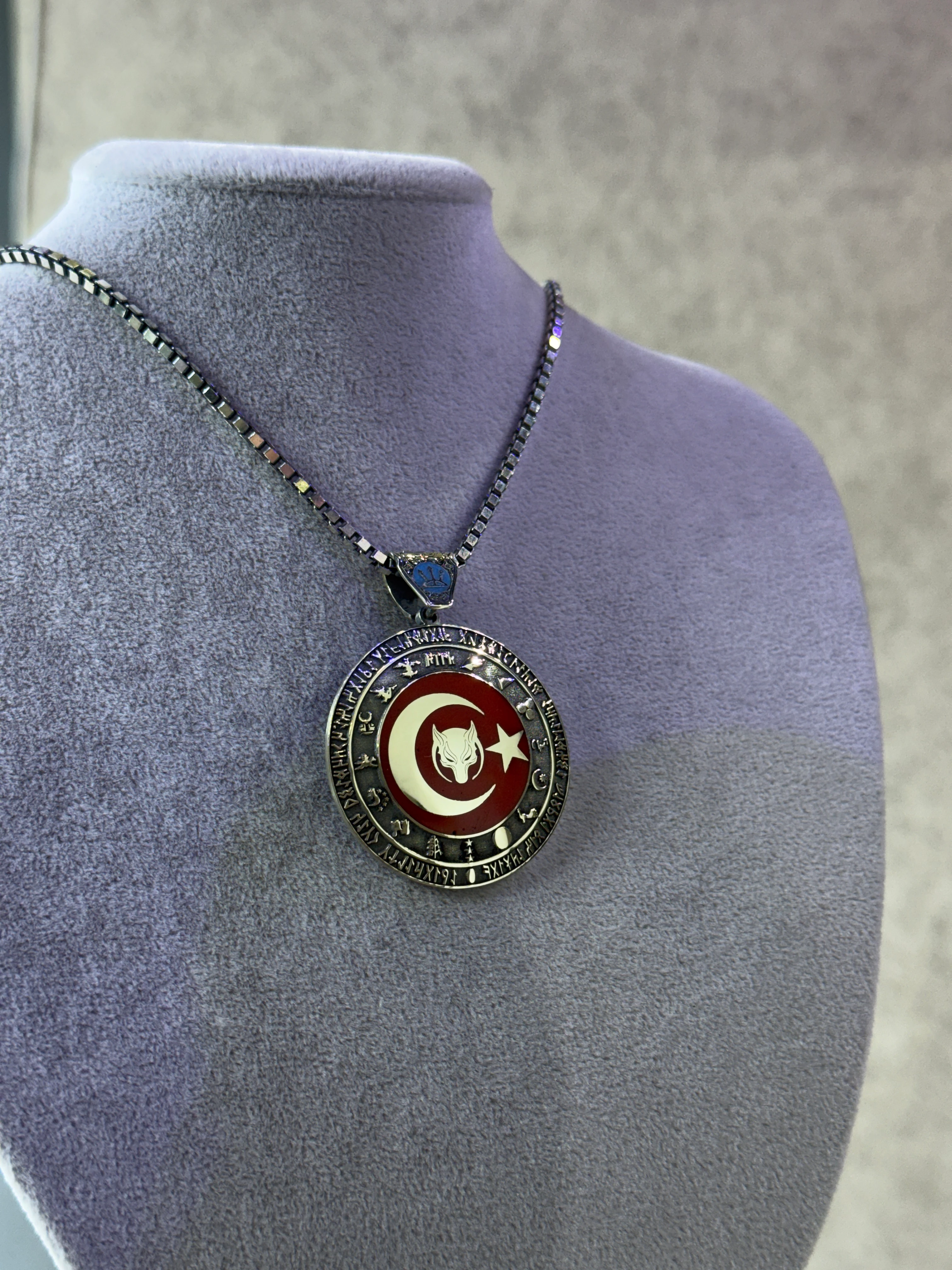 925 Ayar Ay-Yıldız Börü Madalyon Kolye