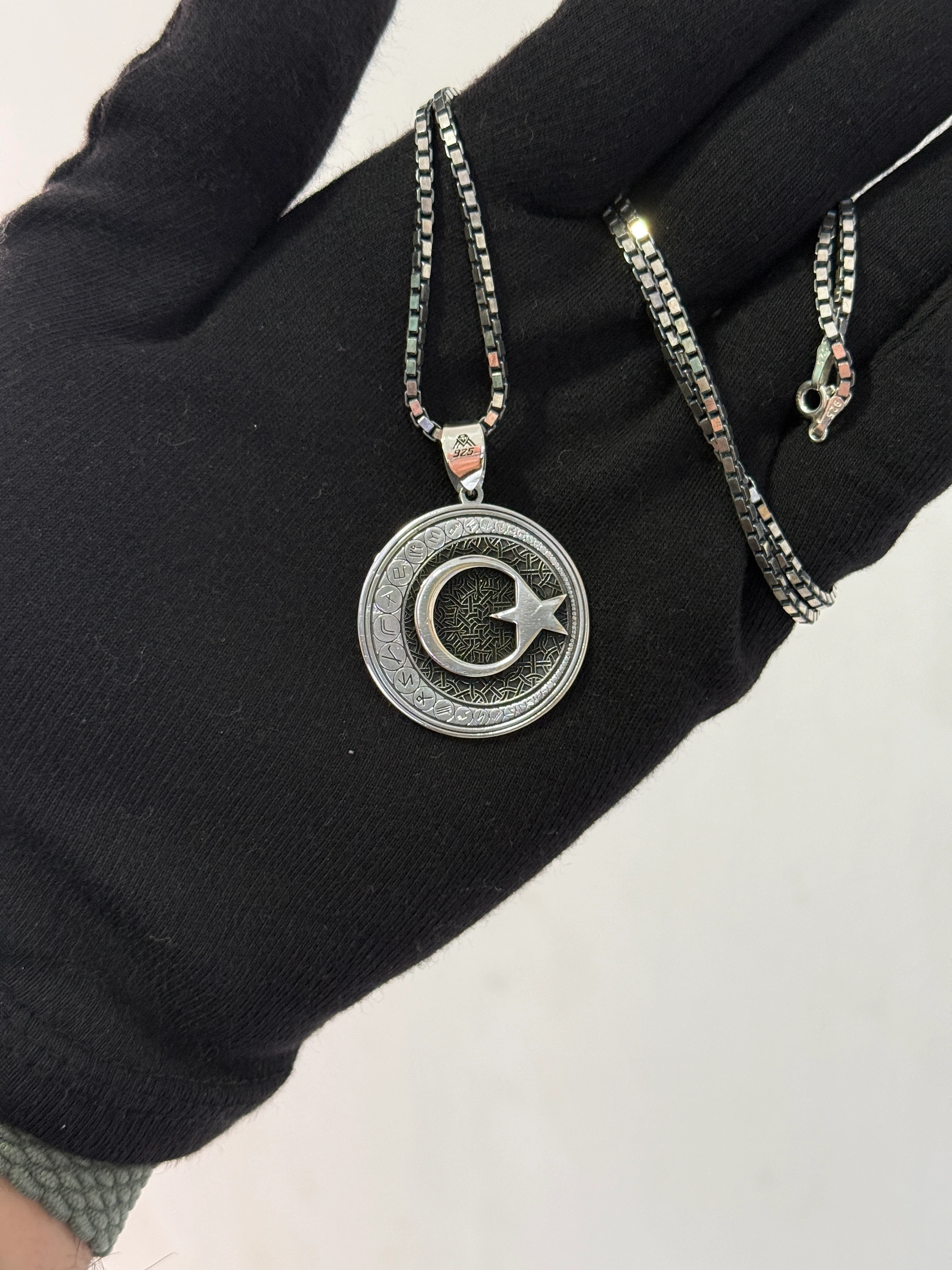 925 Ayar Gümüş Kabartma Kurt Kolye