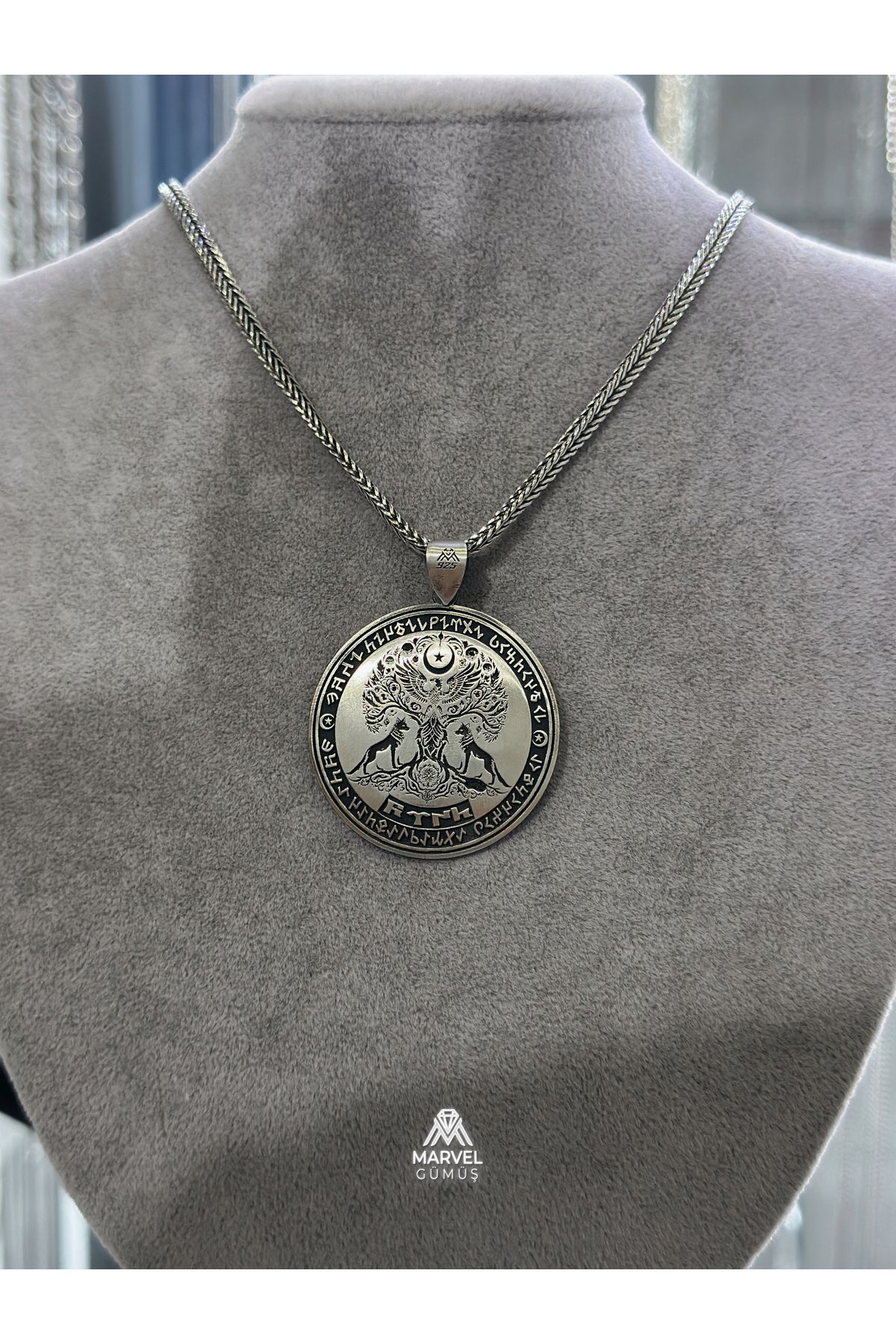 Gökte Kartal Yerde Bozkurt Yazılı Hayat Ağacı İşlemeli Türk Yazılı Gümüş Kolye