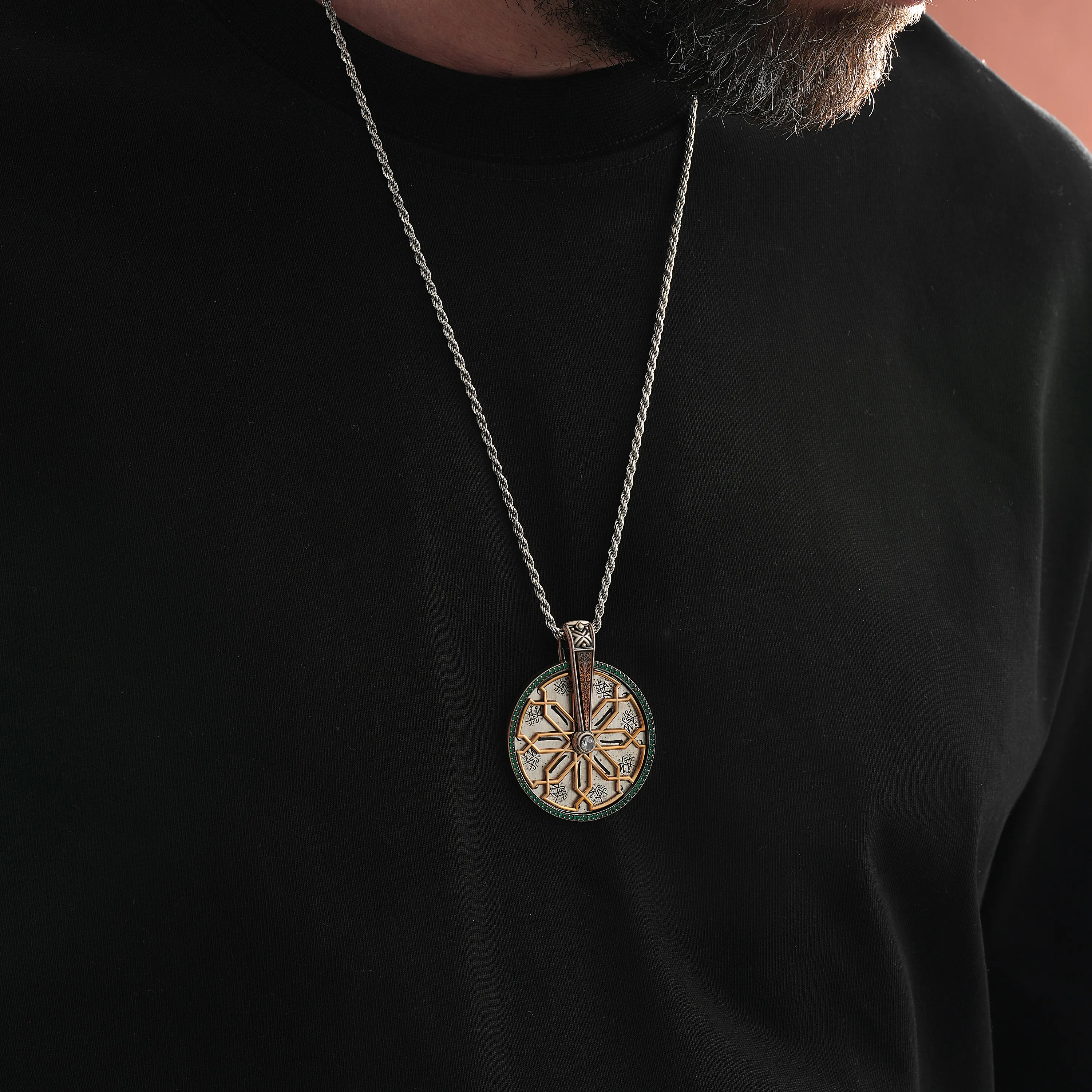 925 Ayar Güven Gümüş Kolye Ucu ( Güvenin ışıkla birleştiği bir sembol )