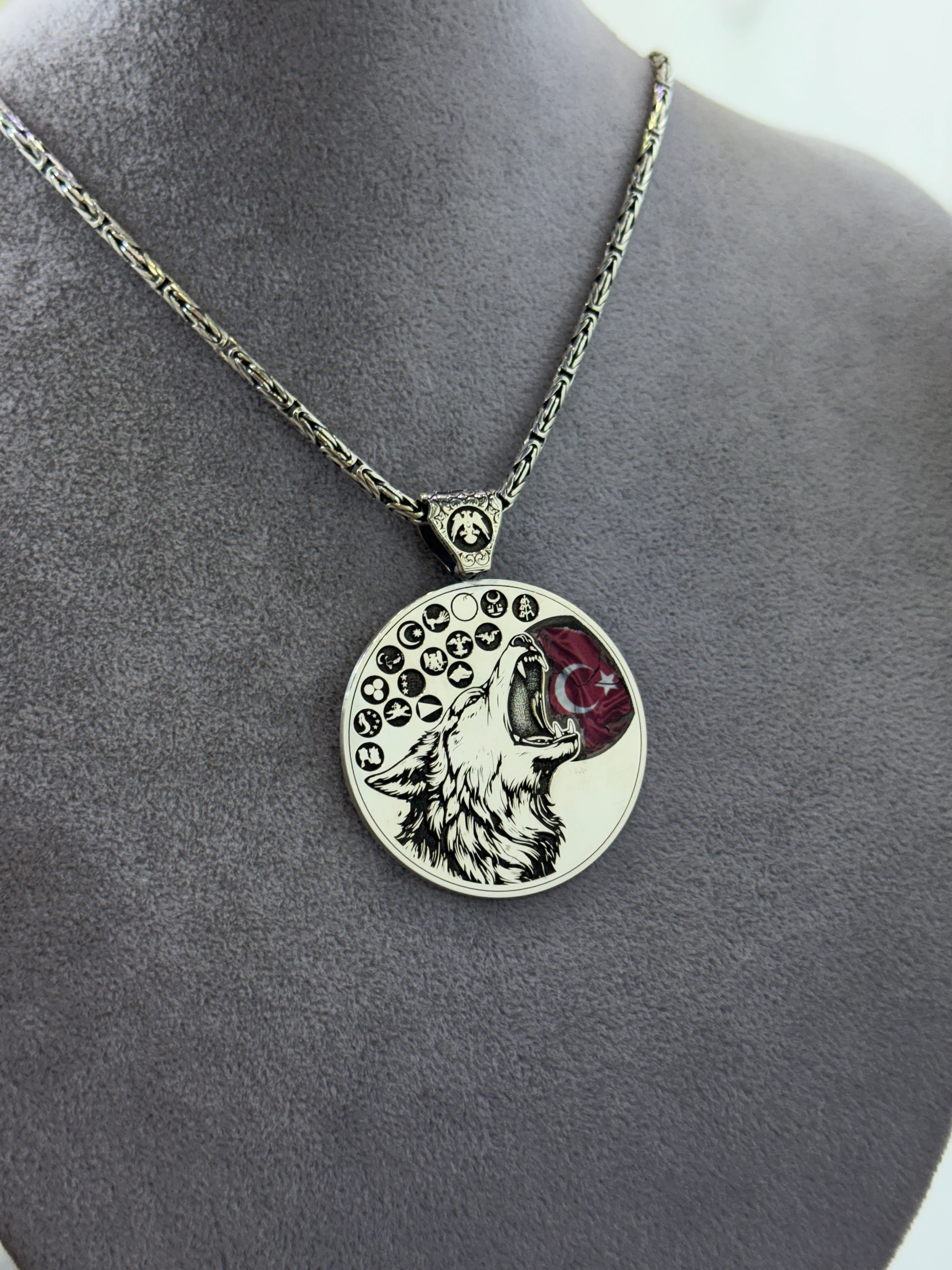 Börü Bozkurt – 16 Devlet & 24 Boy Koleksiyon Kolye