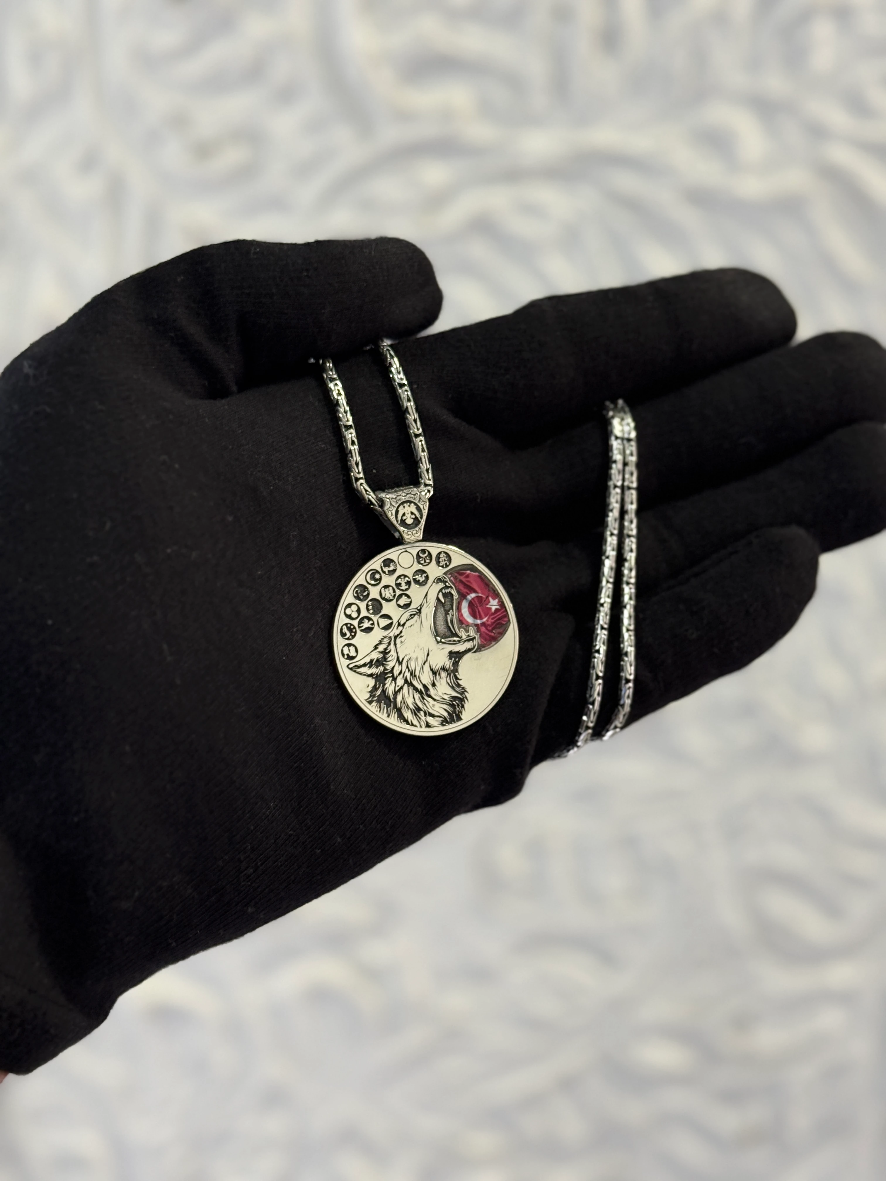 Börü Bozkurt – 16 Devlet & 24 Boy Koleksiyon Kolye