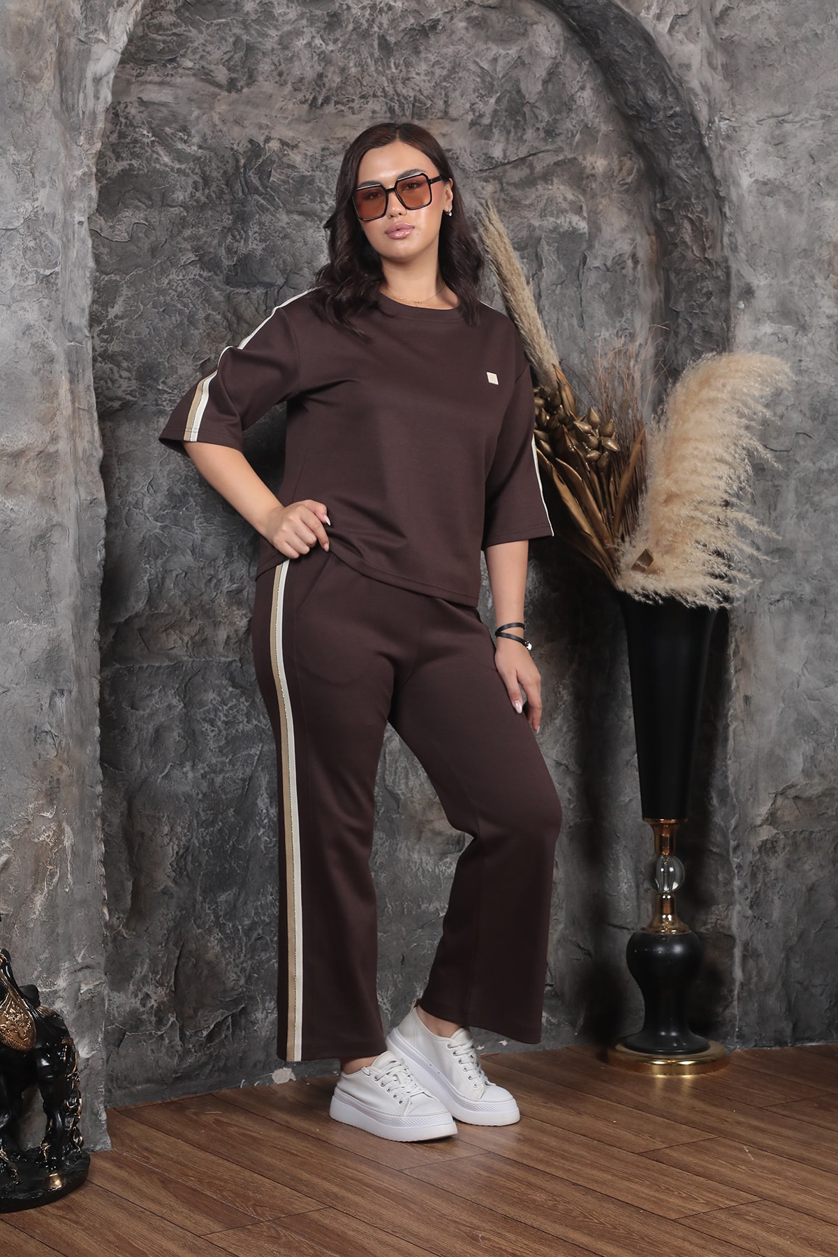 Kadın Yanları Taş Şeritli Örme Eşofman Takımı 7-03-4005-1005-8002 - Kahverengi