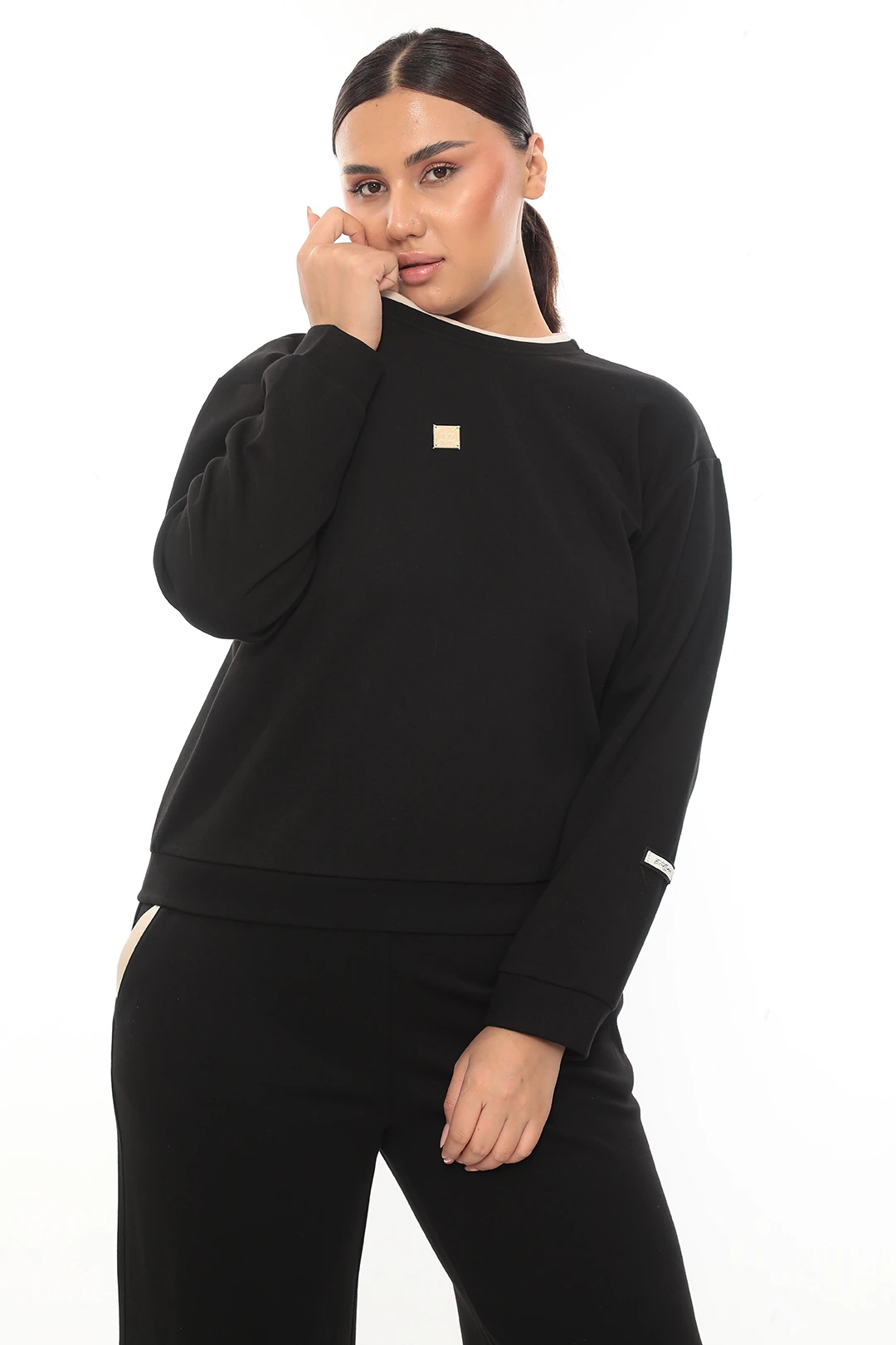 Kadın Çift Renkli Uzun Kollu Aksesuarlı Pamuklu Büyük Beden Eşofman Takımı 7-03-4018