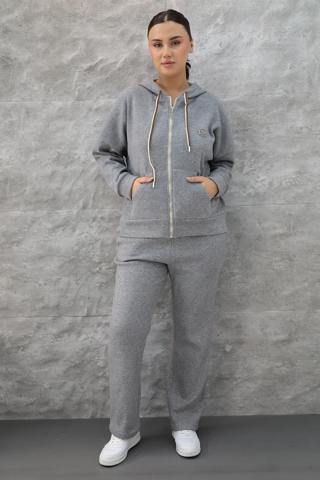 Kadın Kapüşonlu Fermuarlı Yün Kumaş Kışlık Eşofman Takımı 7-09-4012  - Gri