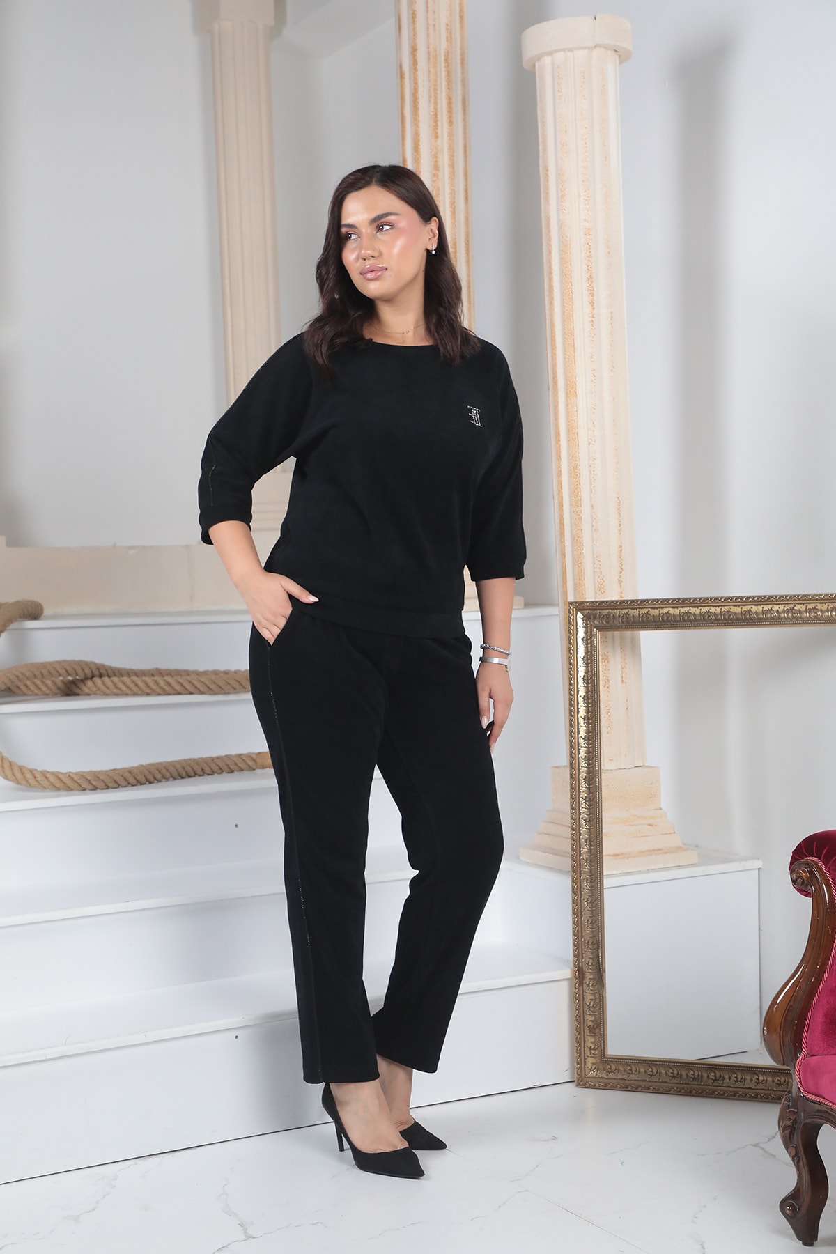 Kadın Yanları Taş Biyeli Taş Baskılı Kışlık Kadife Takım 7-04-4006 - Siyah