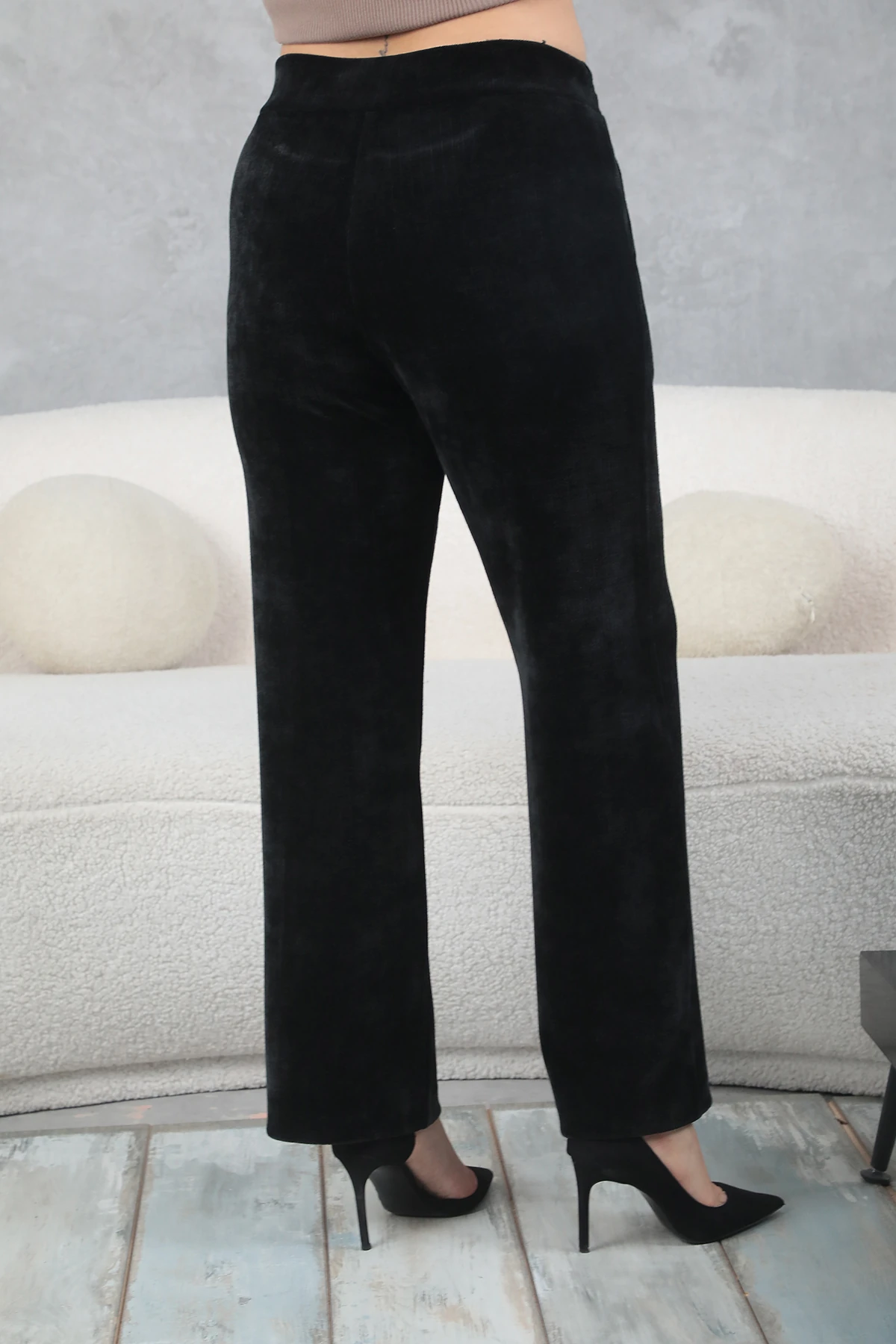 Kadın Kemeri Taş Şeritli Büyük Beden Kışlık Kadife Geniş Paça Pantolon 1-02-4002-1