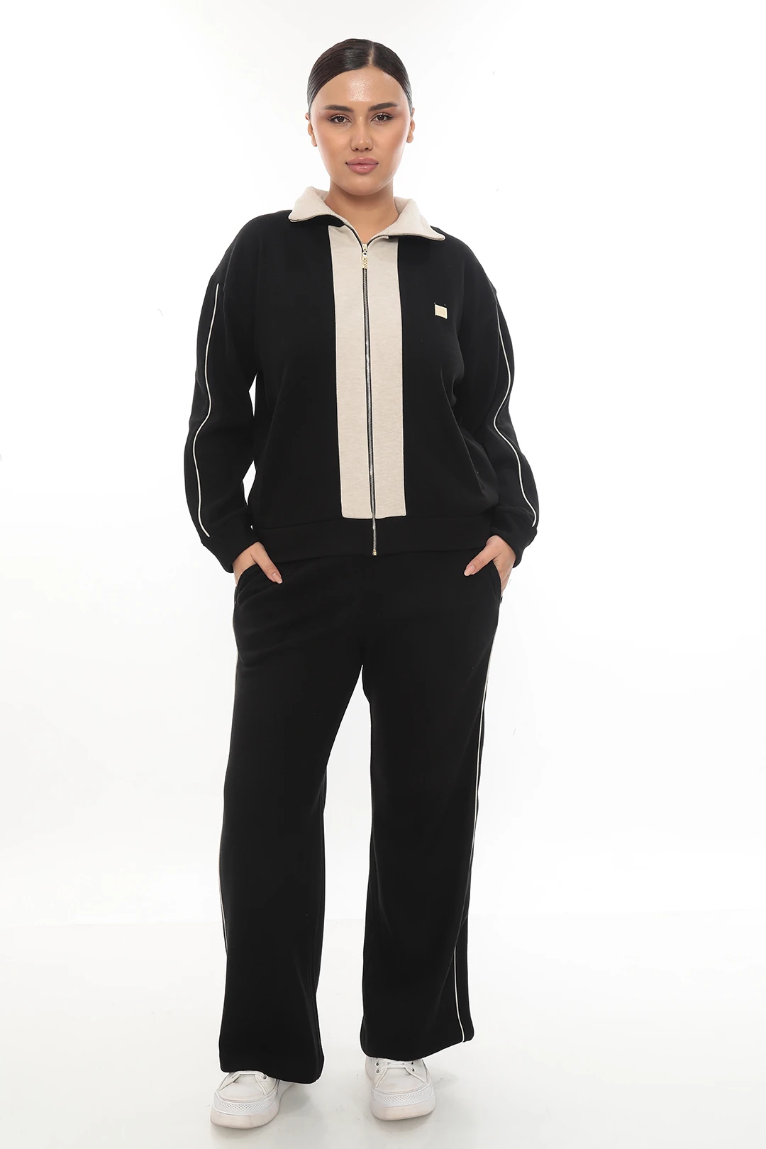 Kadın Fermuarlı Aksesuarlı Çift Renkli Dışı yün İçi Polarlı Büyük Beden Eşofman Takımı 7-10-4021 - Siyah