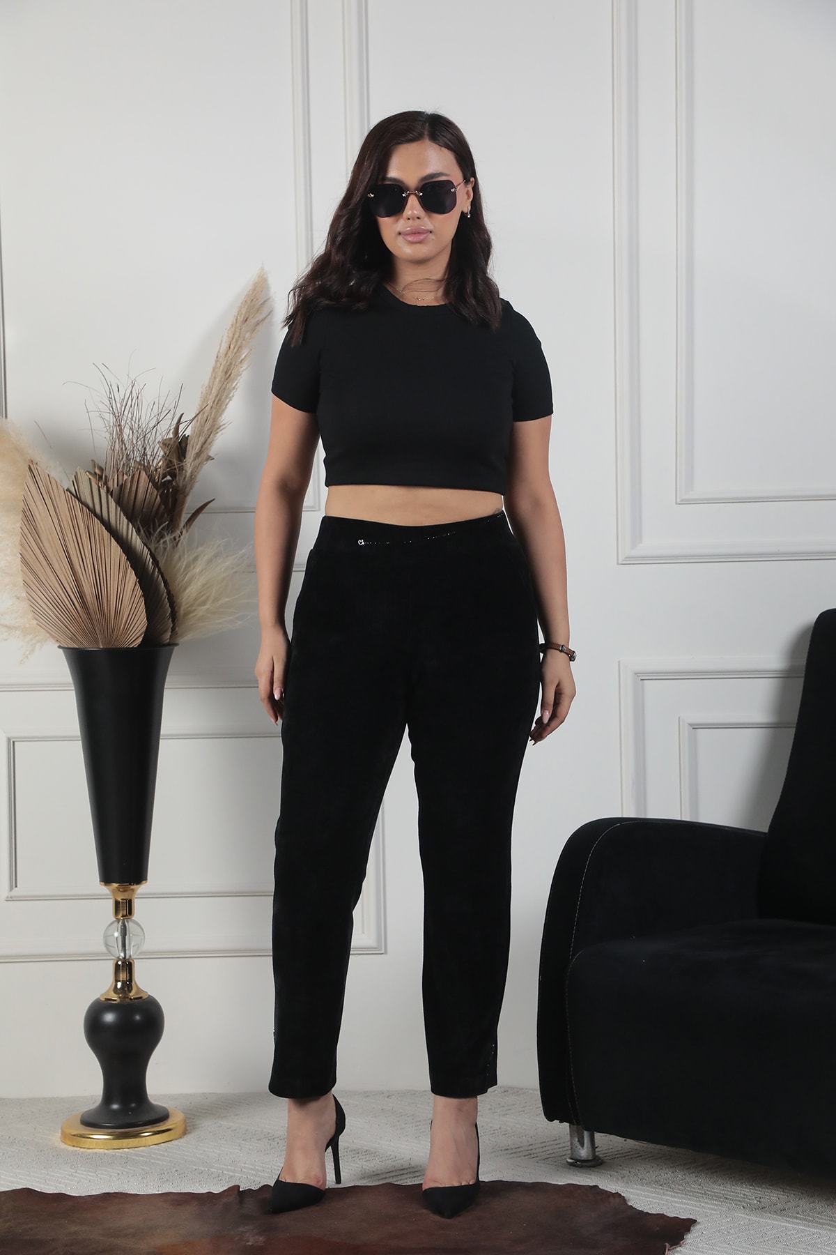 Kadın Özel Taş Detaylı Kalın Kadife Pantolon 1-02-4007-1008-8003 - Siyah