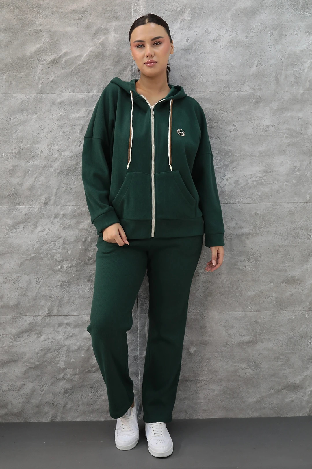 Kadın Kapüşonlu Fermuarlı Yün Kumaş Kışlık Eşofman Takımı 7-09-4012  - Zümrüt-Yeşil