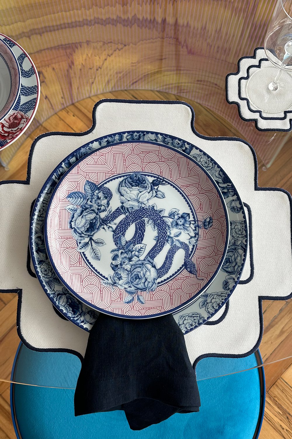 Rose of Medusa Yemek Tabağı