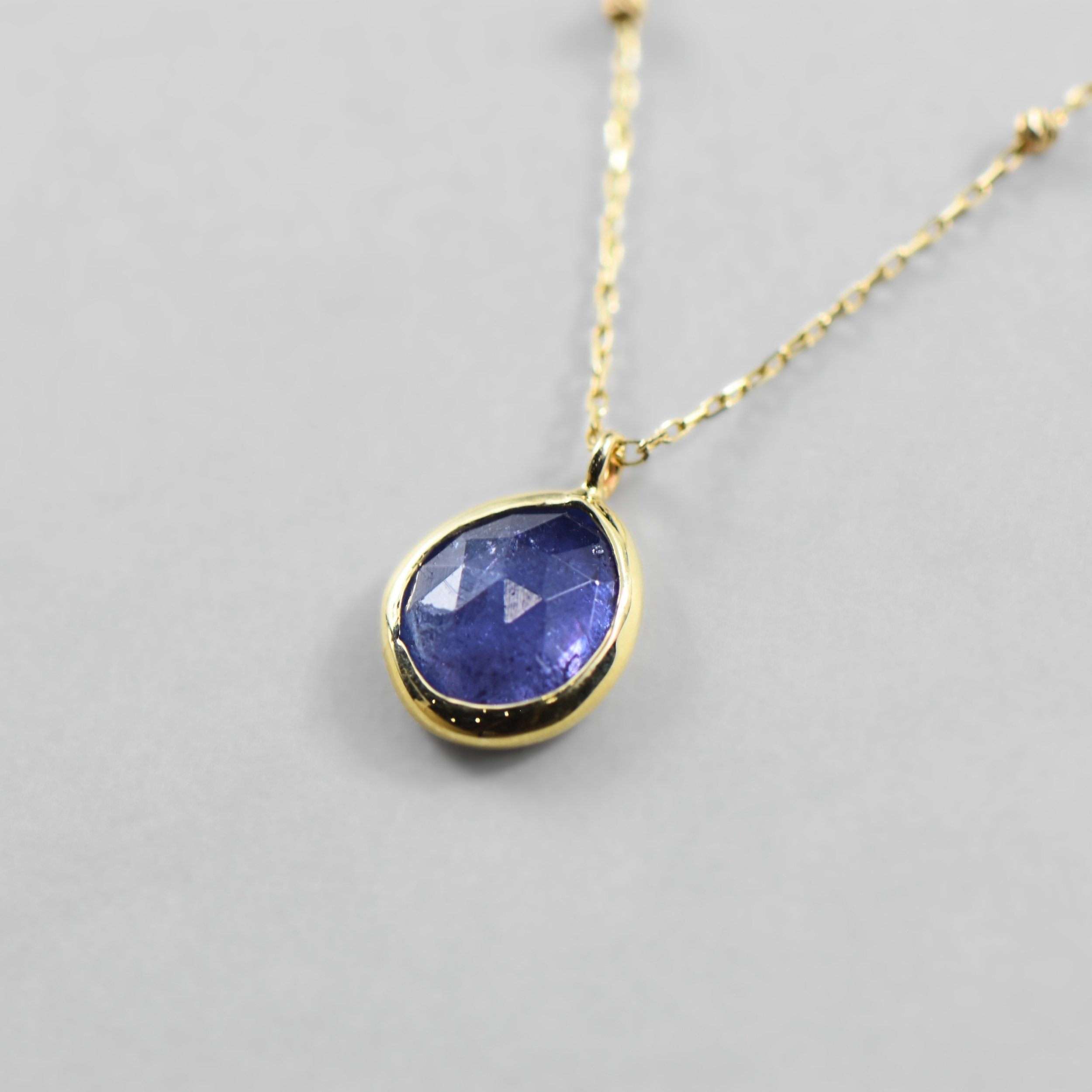 Doğal Tanzanite Taşlı 14 Ayar Altın Kolye 