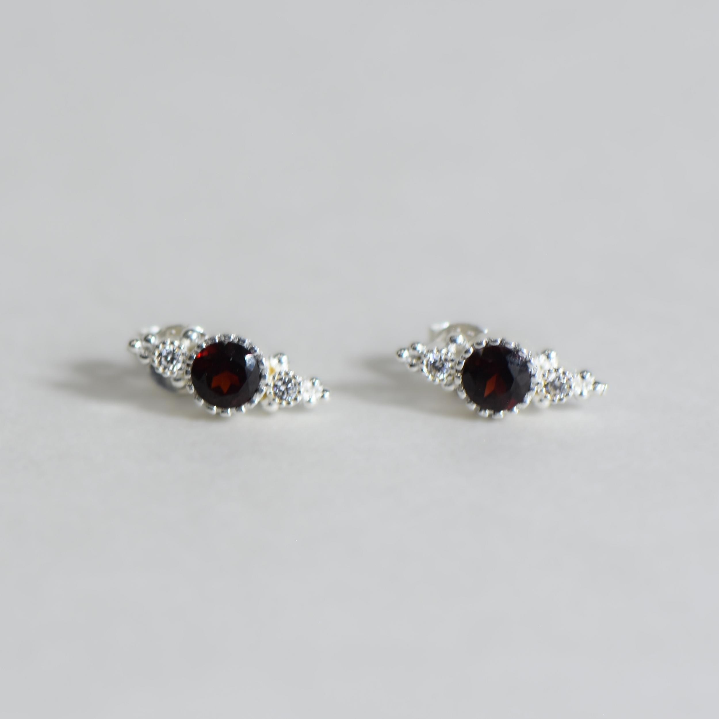 Doğal Garnet ve Zirkon Taşlı Gümüş Küpe