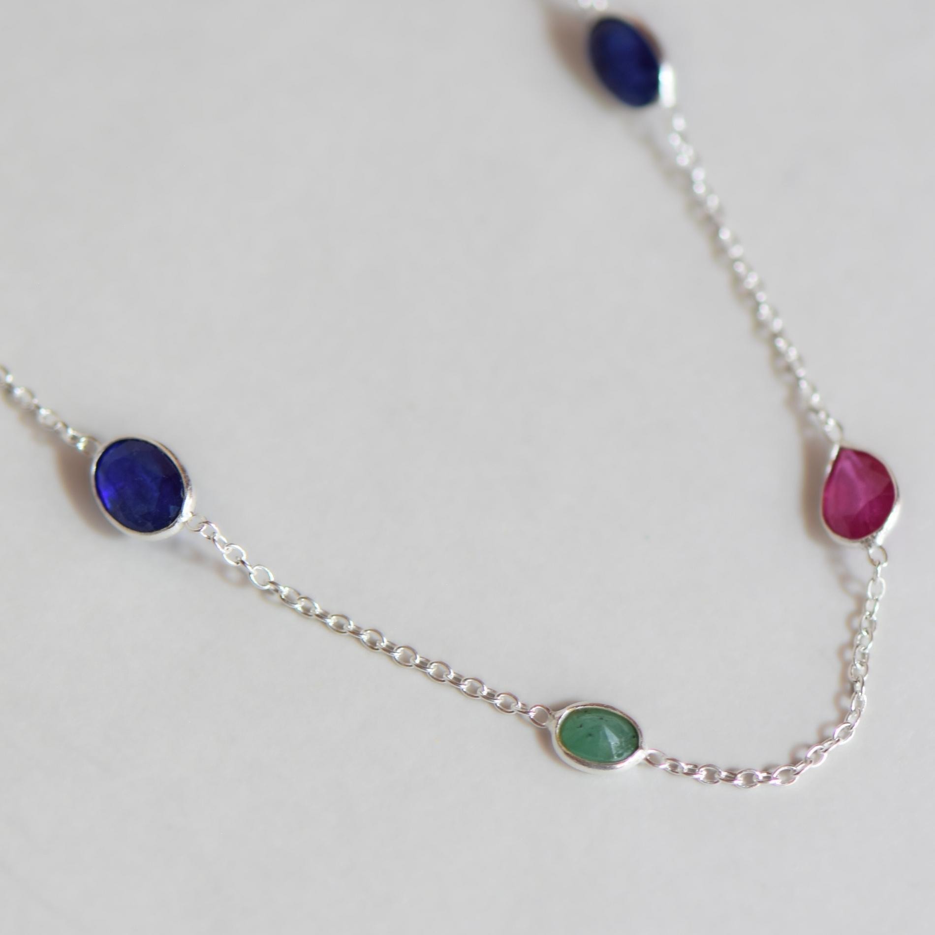 Doğal Safir, Zümrüt ve Yakut Taşlı 45 cm Gümüş Kolye