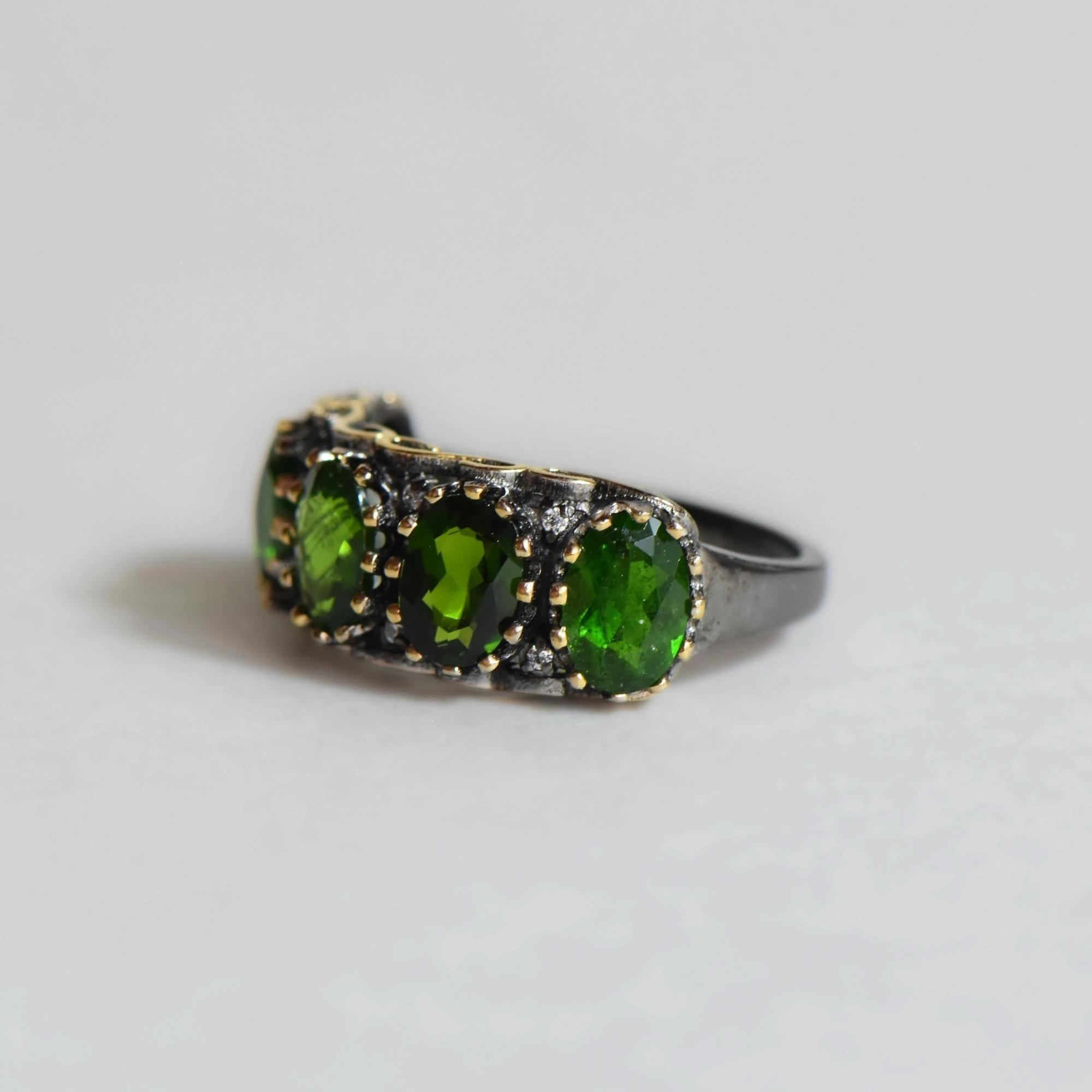 Doğal Zümrüt Taşlı Ayarlanabilir Gümüş Yüzük