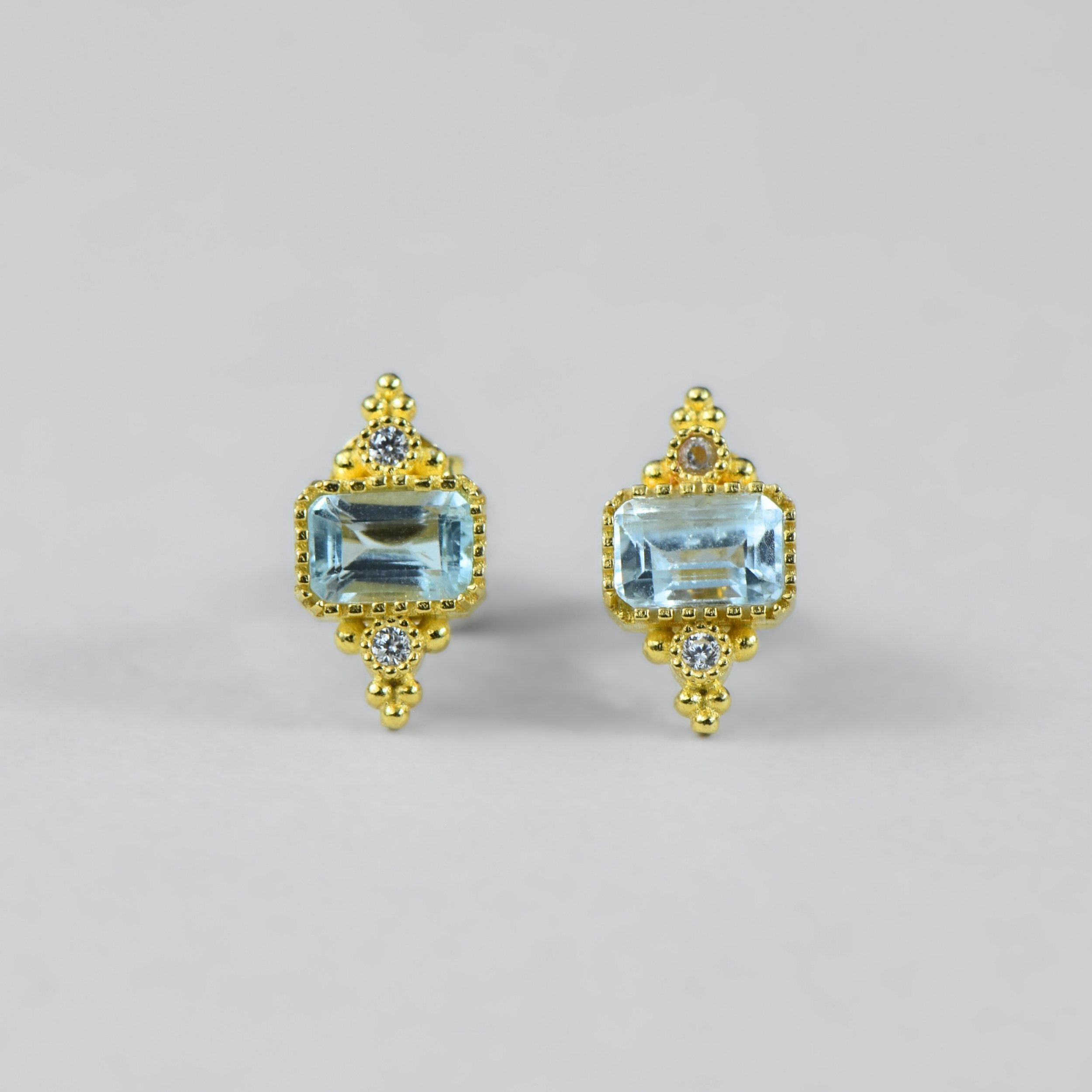 Altın Kaplama Doğal Sky Blue Topaz ve Zirkon Taşlı Gümüş Küpe