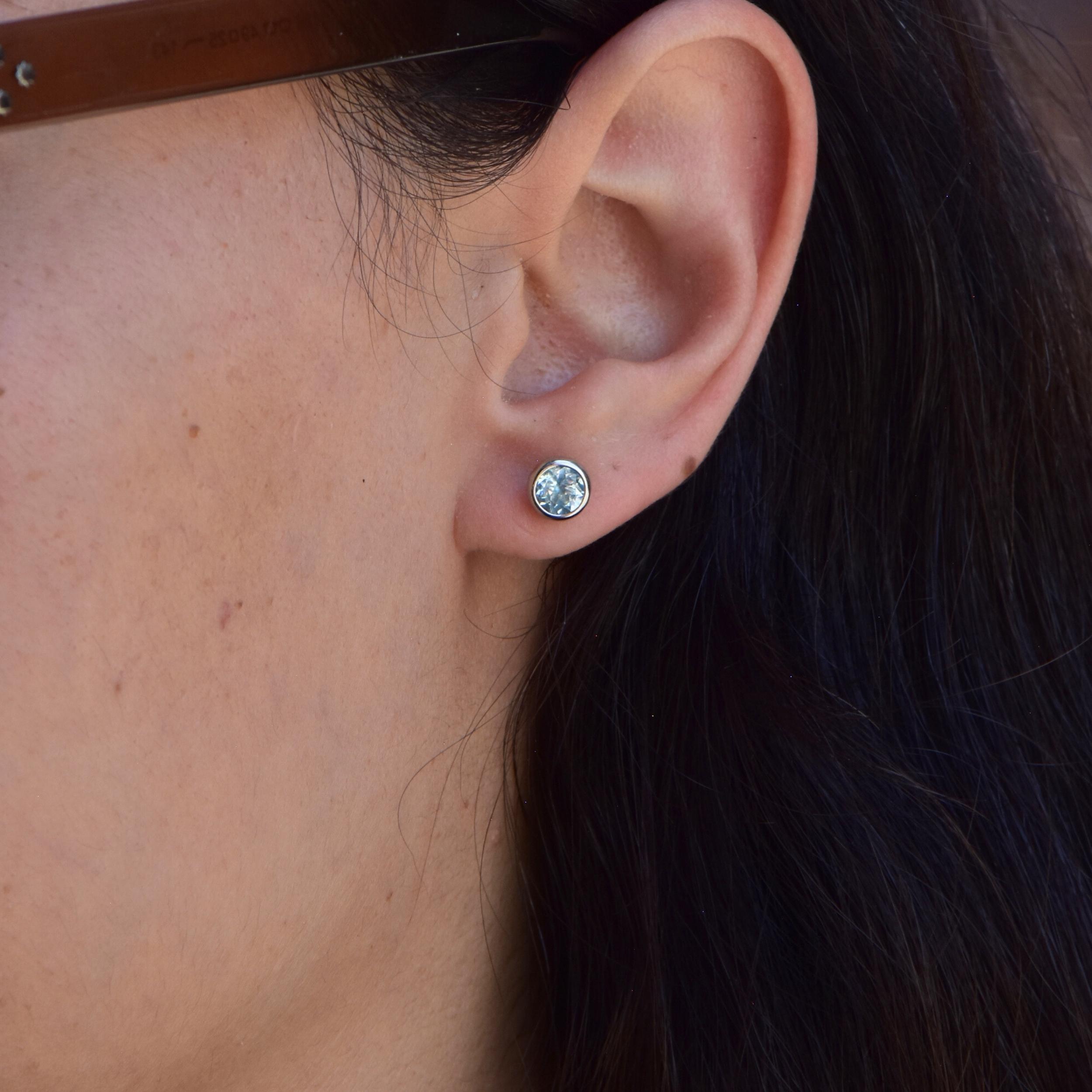 Doğal Sky Blue Topaz Taşlı Beyaz Altın Kaplama Küpe
