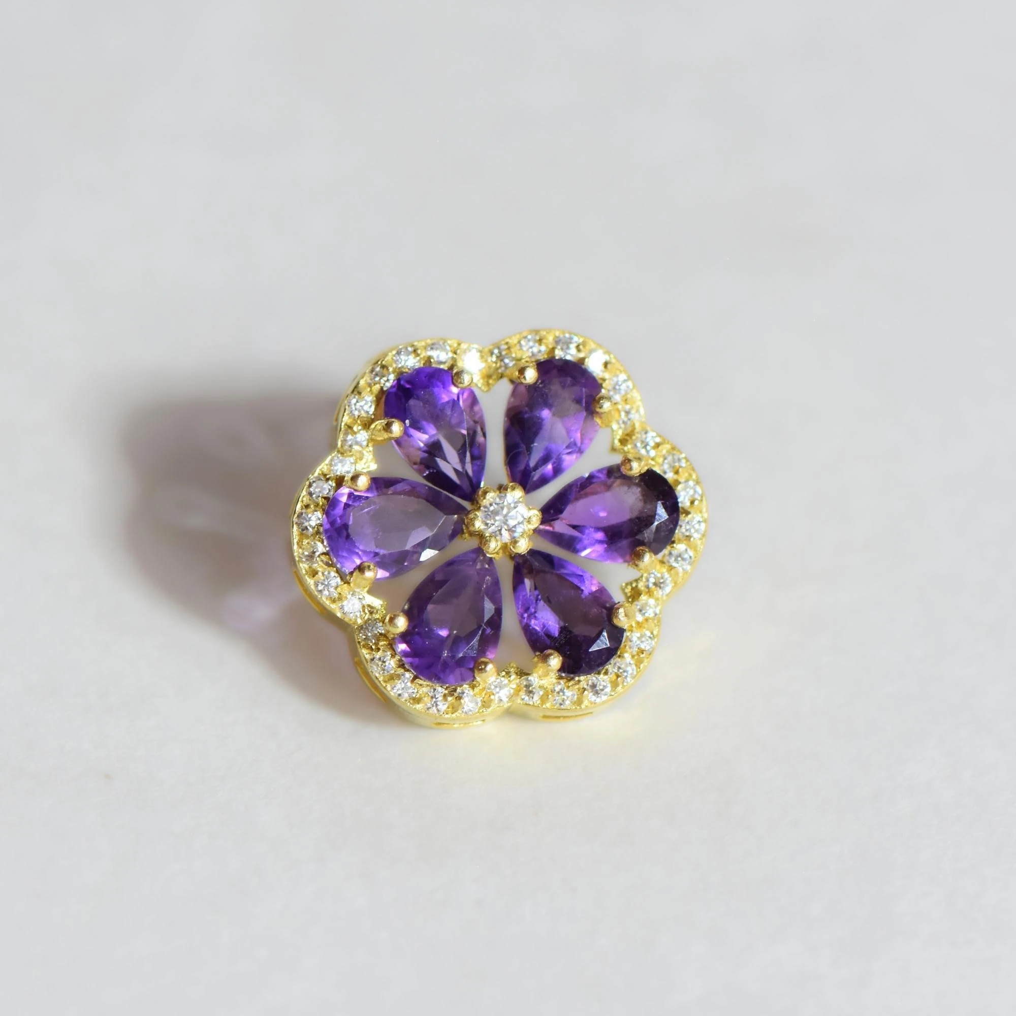 Doğal Mozanit ve Ametist Taşlı Çiçek Formlu Gümüş Küpe