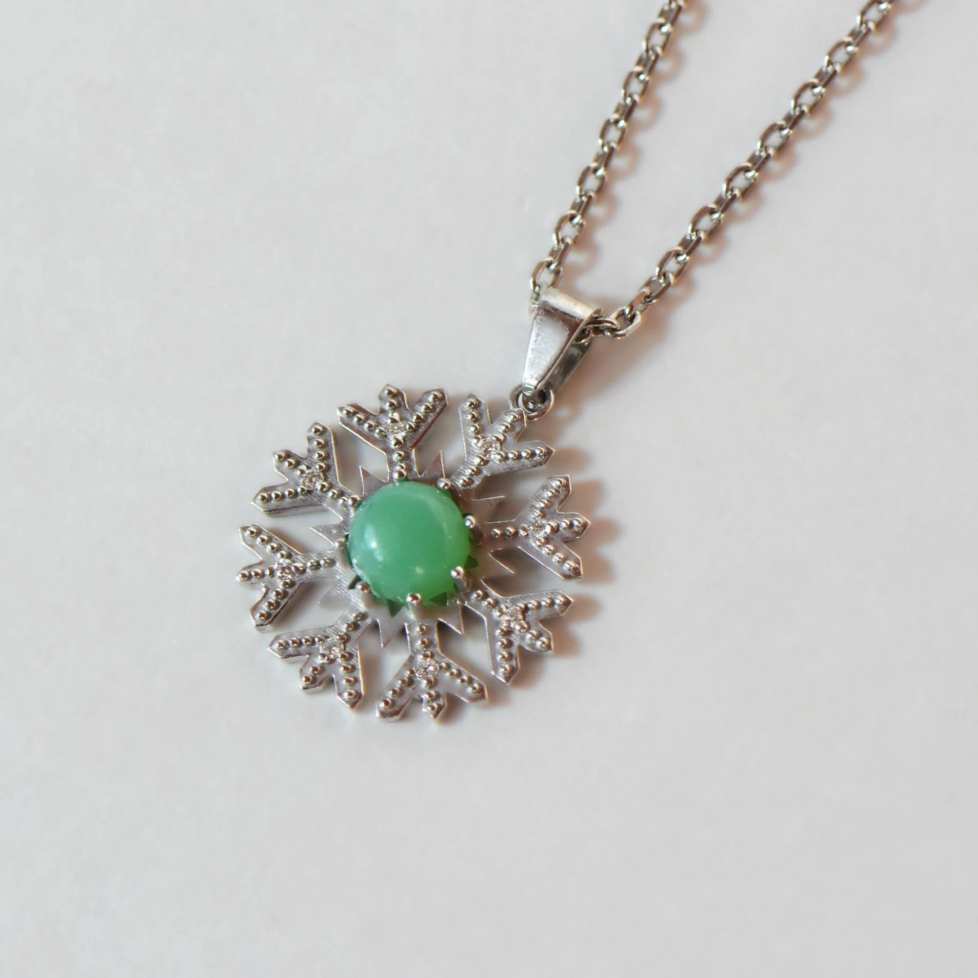 Doğal Aventurin Taşlı Kar Tanesi Formlu 45 cm Gümüş Kolye